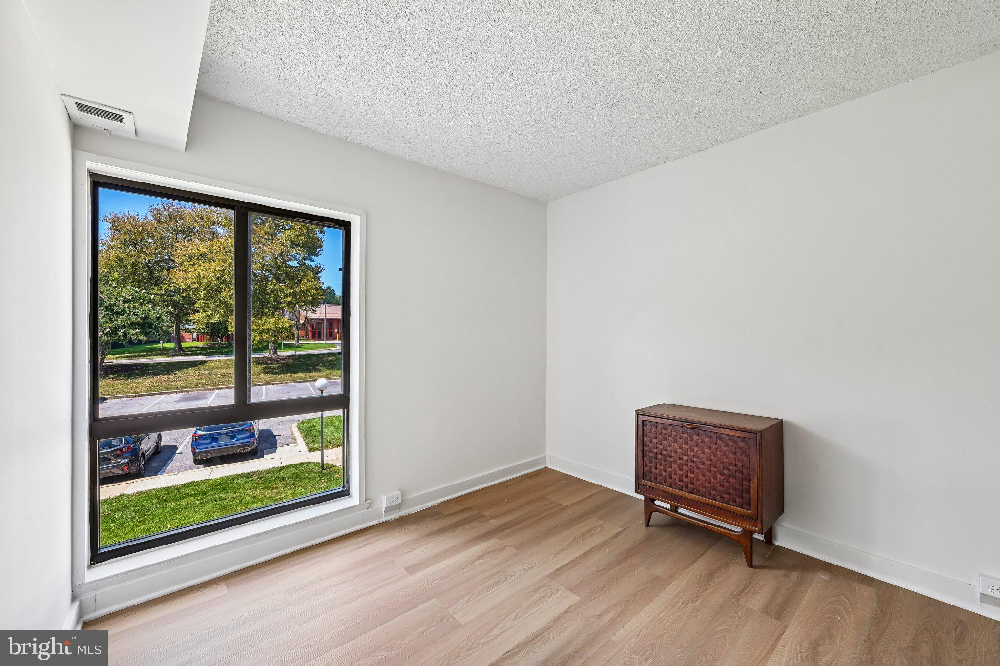 5911 TAMAR DRIVE 8
