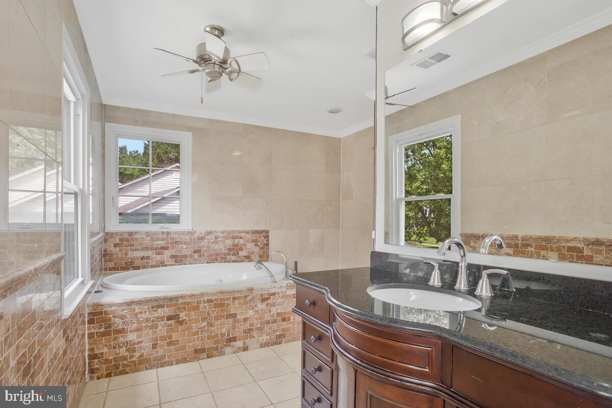 ANNAPOLIS LANDING - Residential