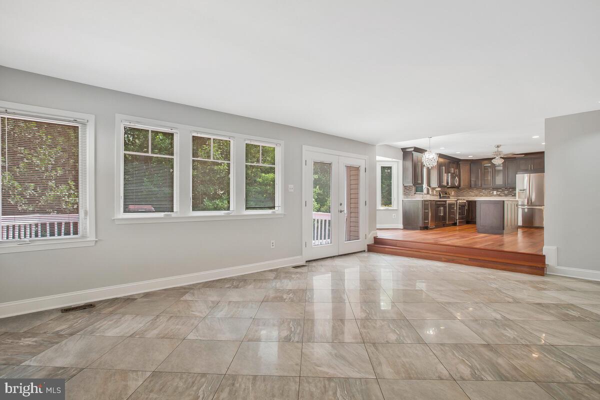 ANNAPOLIS LANDING - Residential