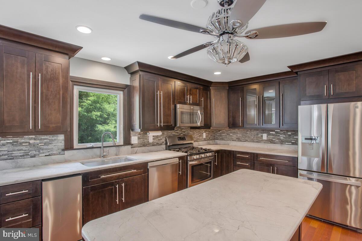 ANNAPOLIS LANDING - Residential