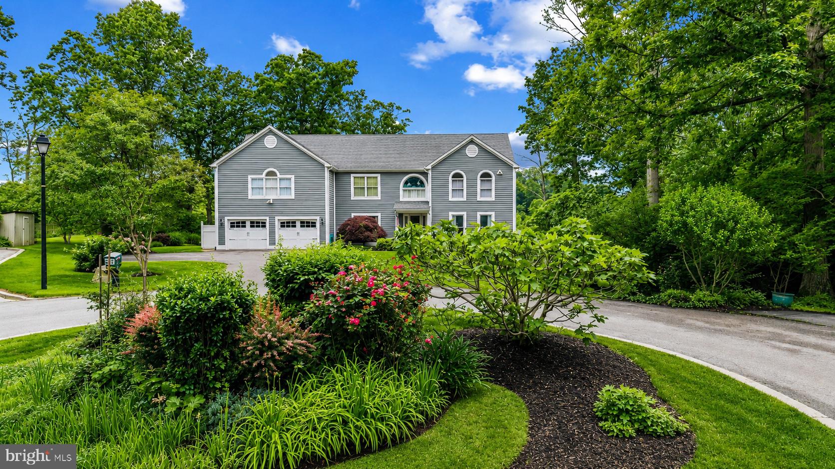 575 LAUREL ROAD