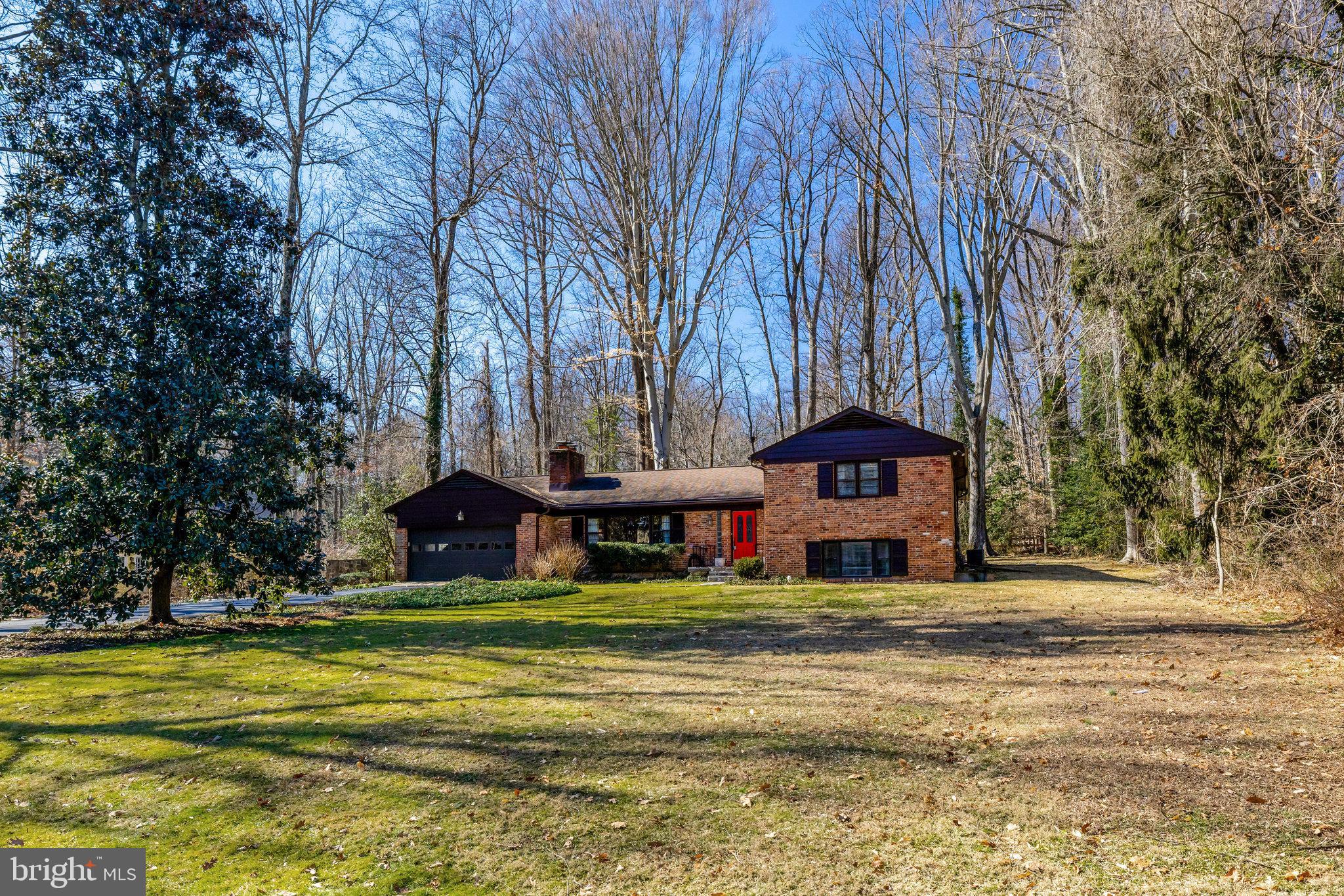 8935 GLENBROOK ROAD