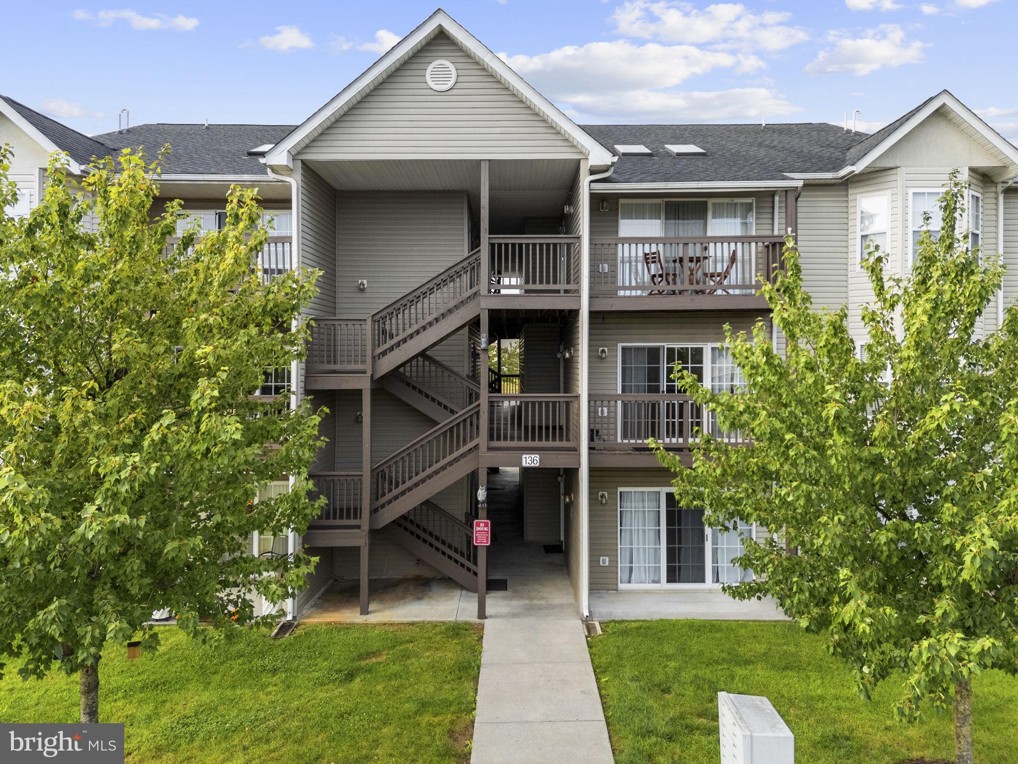 136 BROOKLAND COURT 9 9