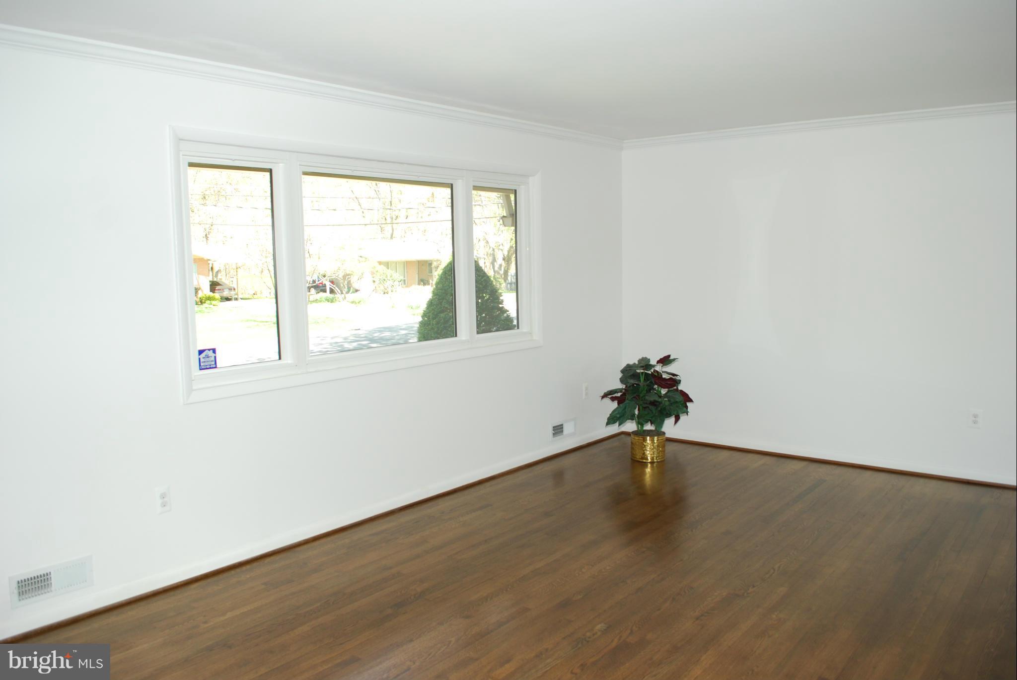 FAIRFAX VILLA - Residential