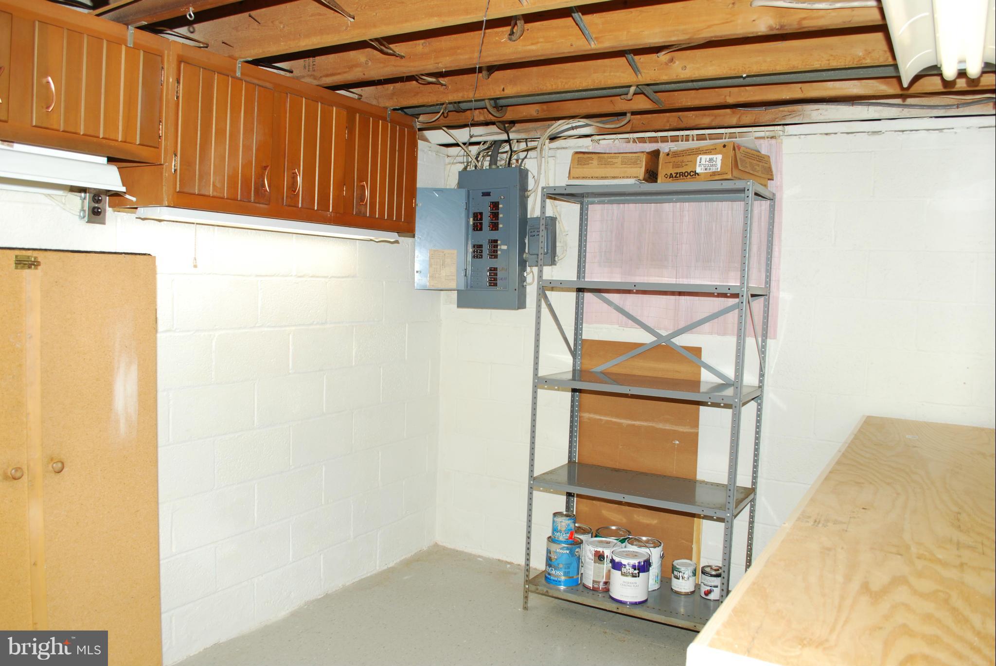 FAIRFAX VILLA - Residential