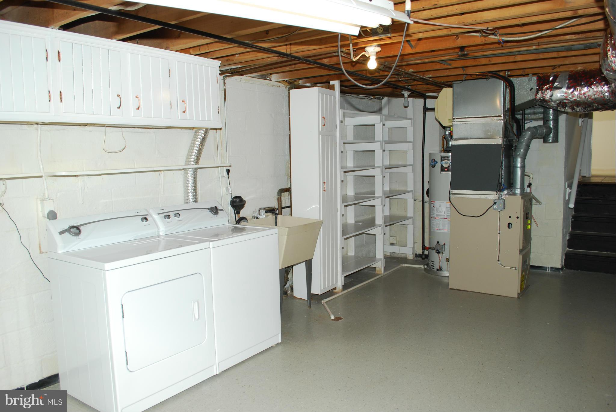 FAIRFAX VILLA - Residential