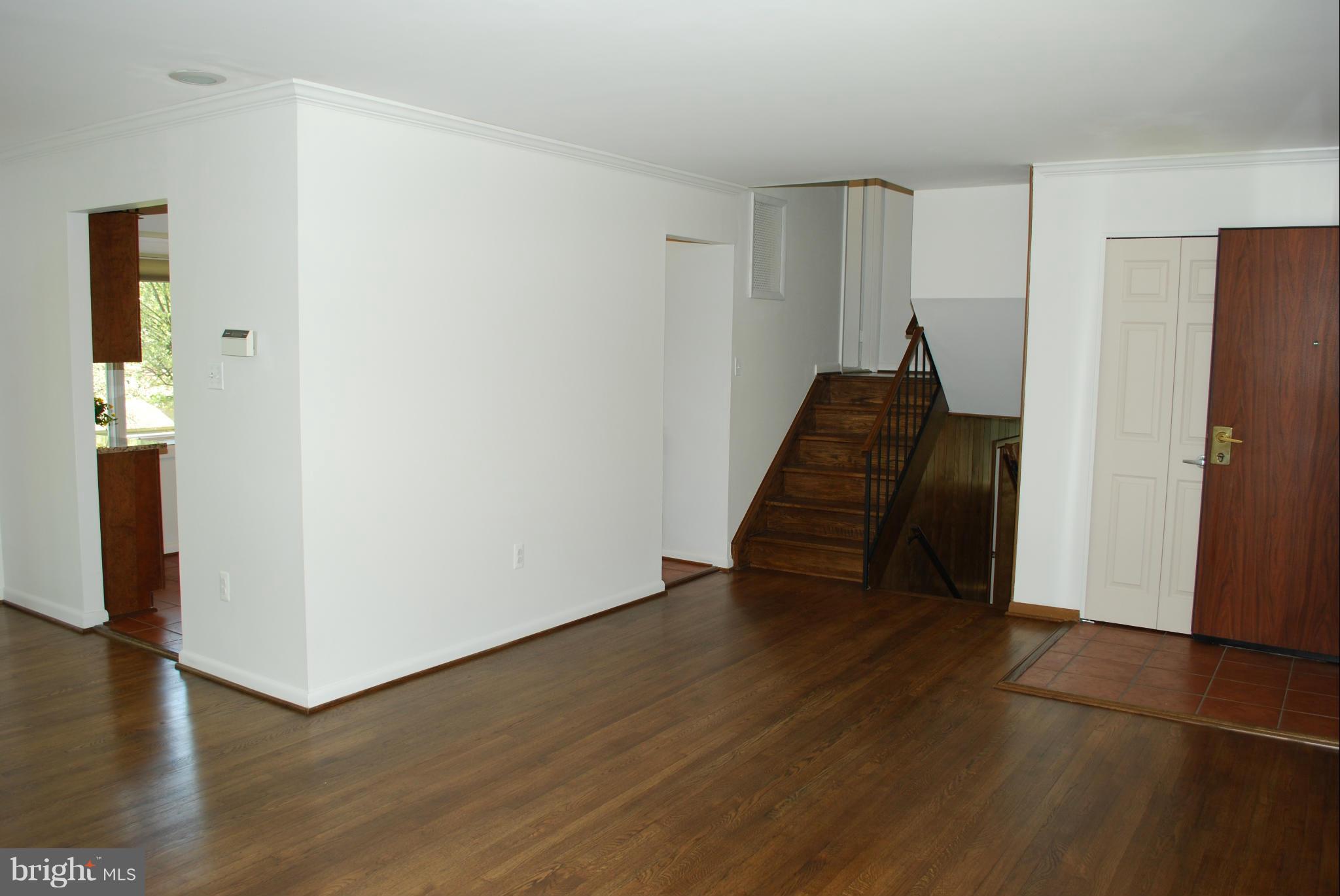 FAIRFAX VILLA - Residential