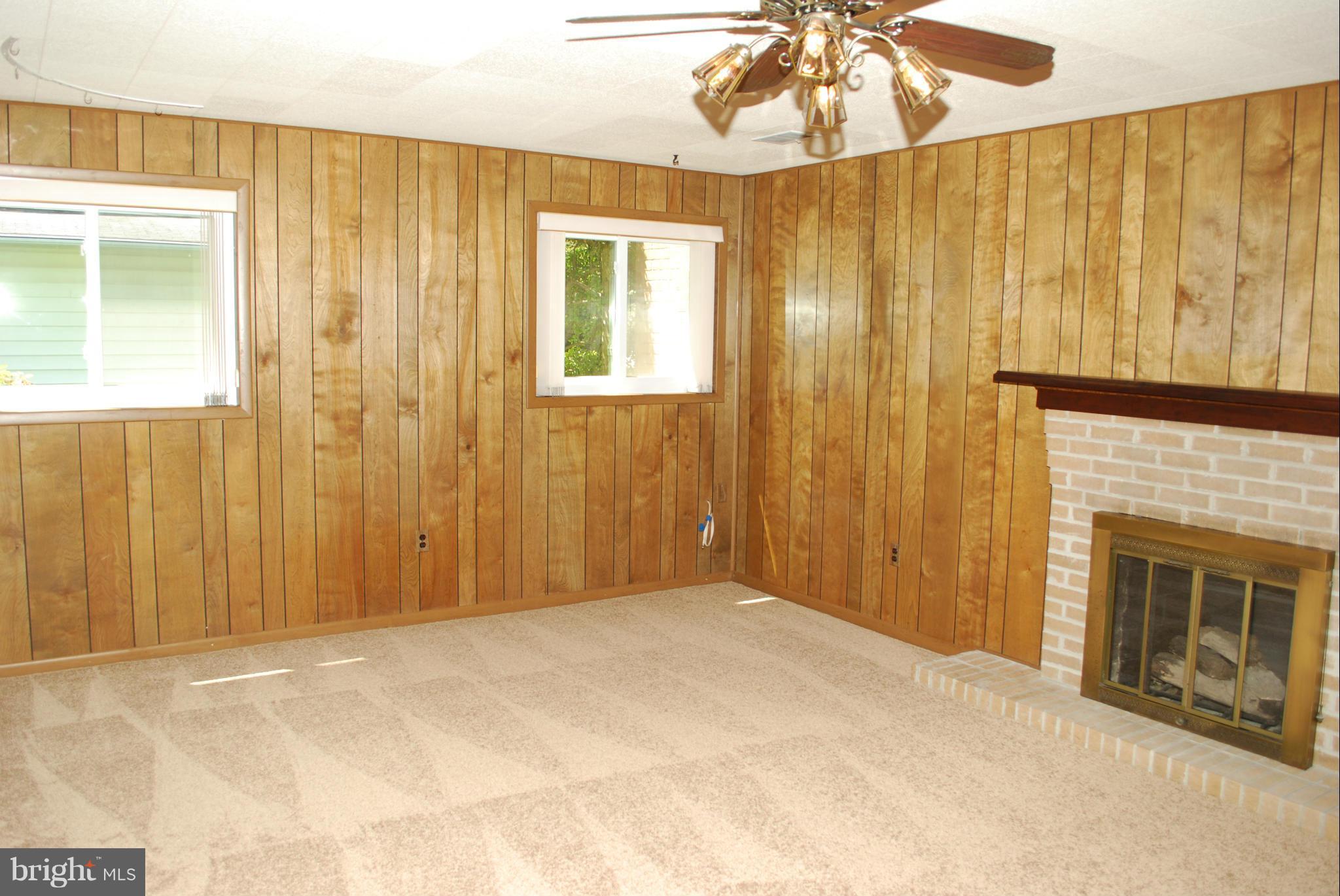 FAIRFAX VILLA - Residential