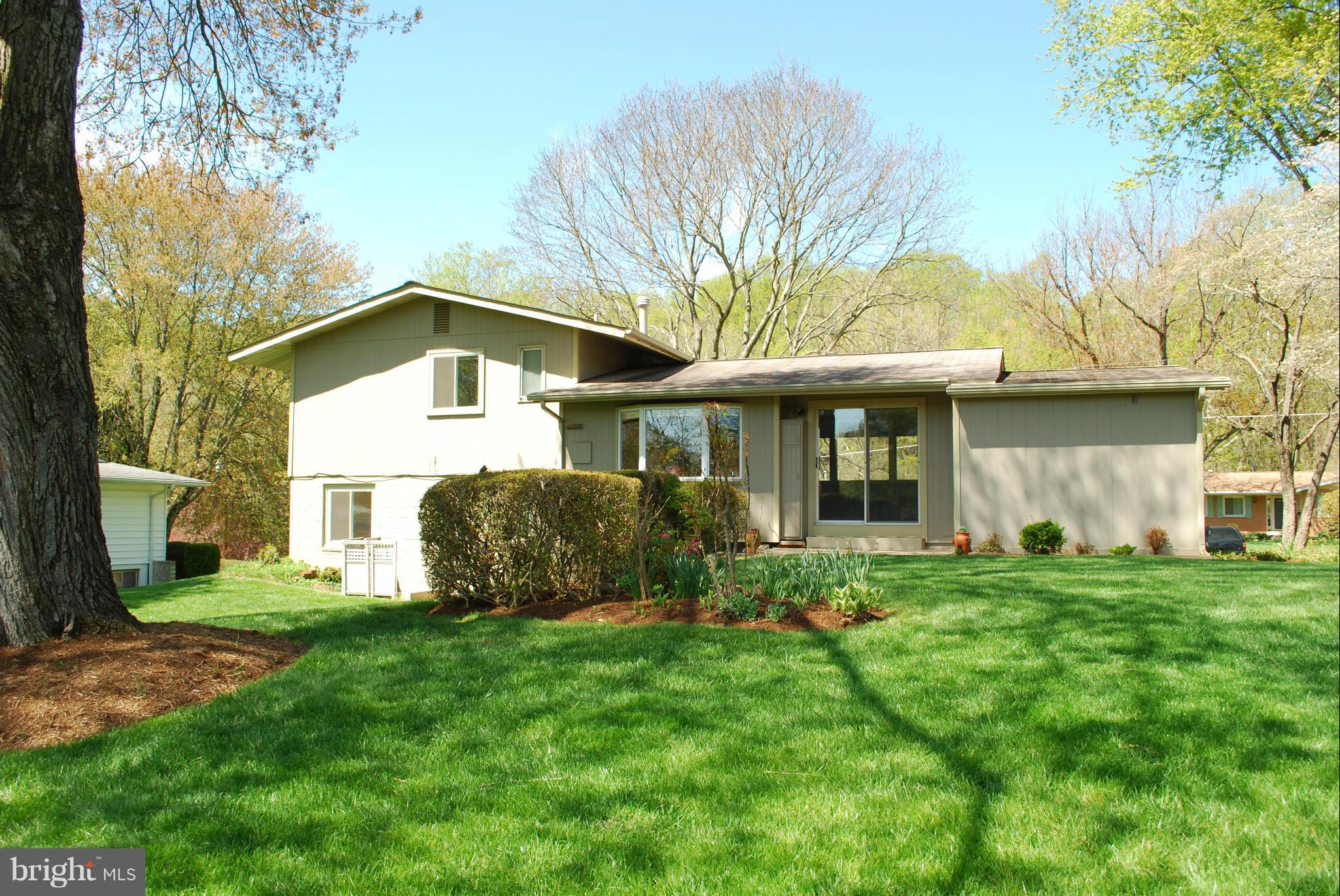 FAIRFAX VILLA - Residential