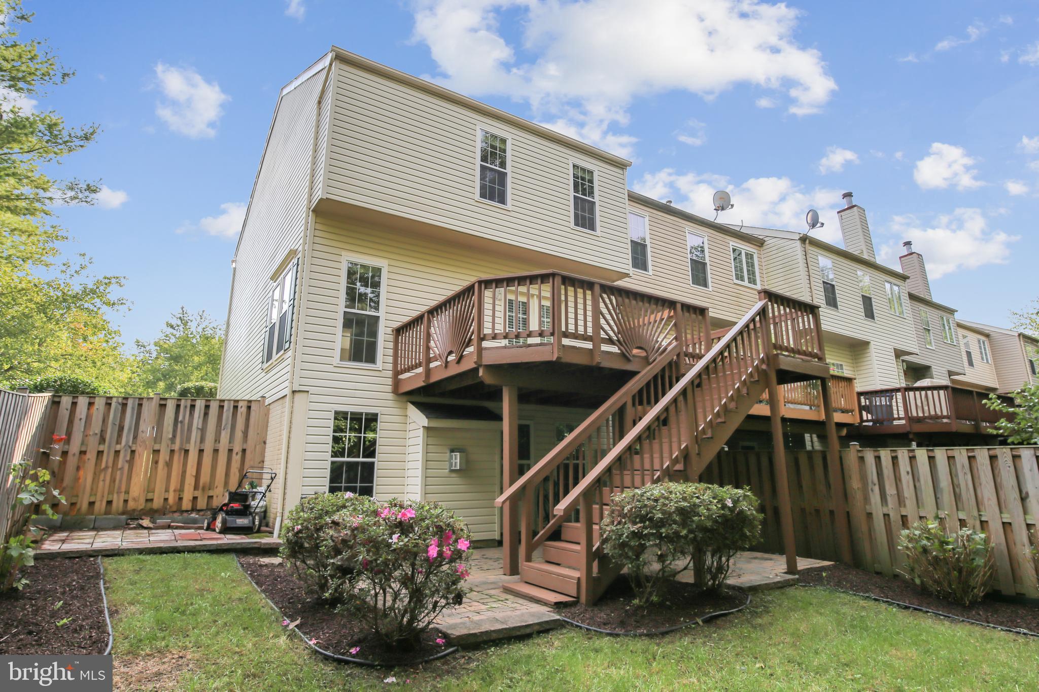 COMPTON VILLAGE - Residential