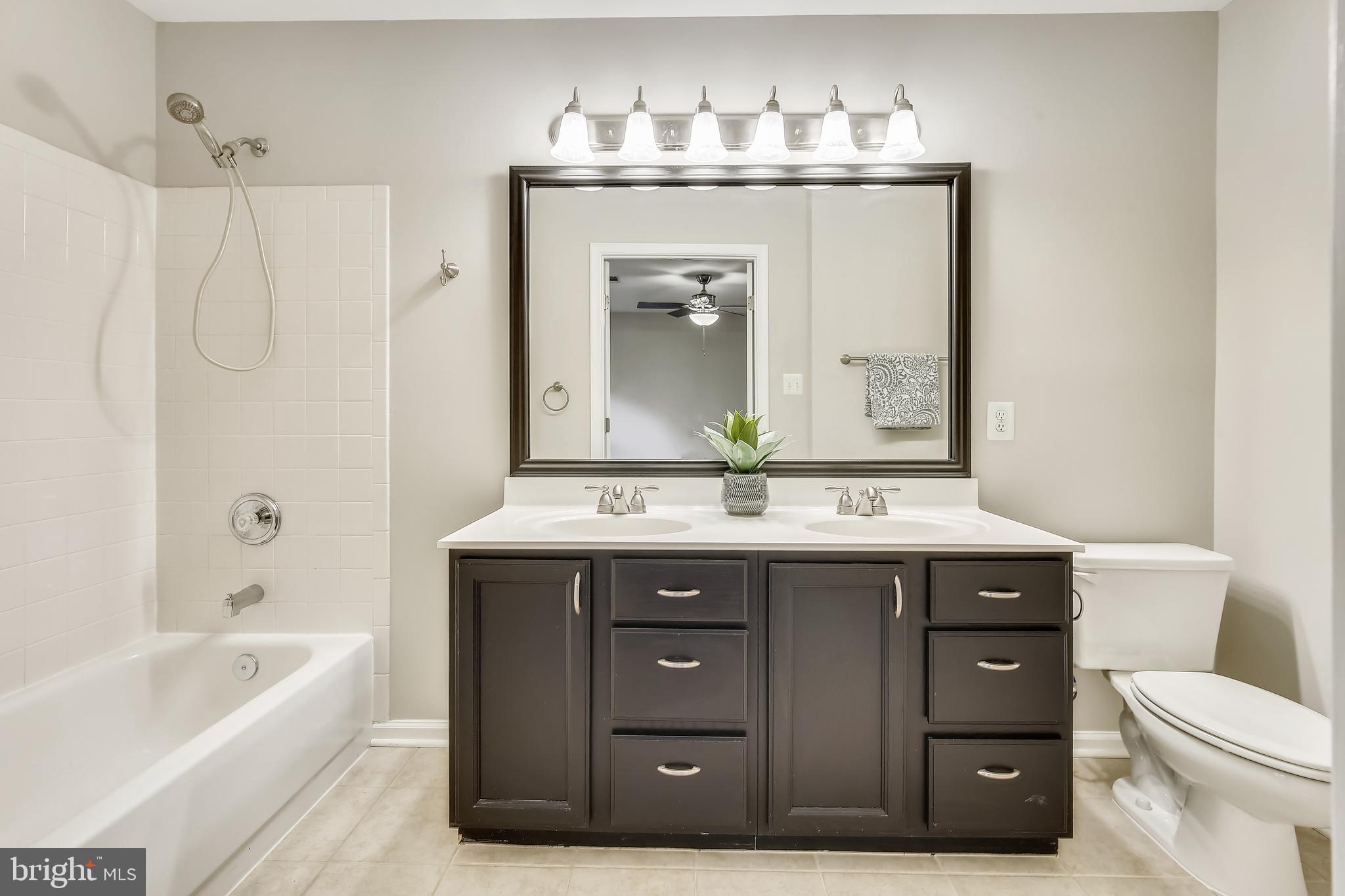 COMPTON VILLAGE - Residential