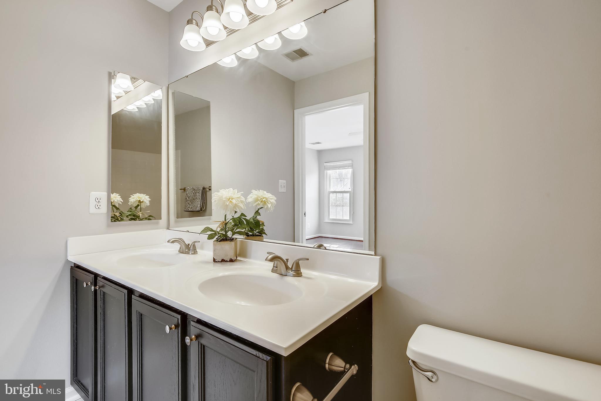 COMPTON VILLAGE - Residential