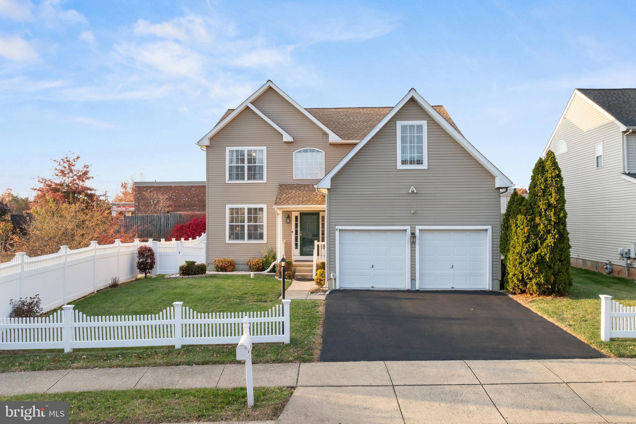 OLDE VILLAGE - Residential