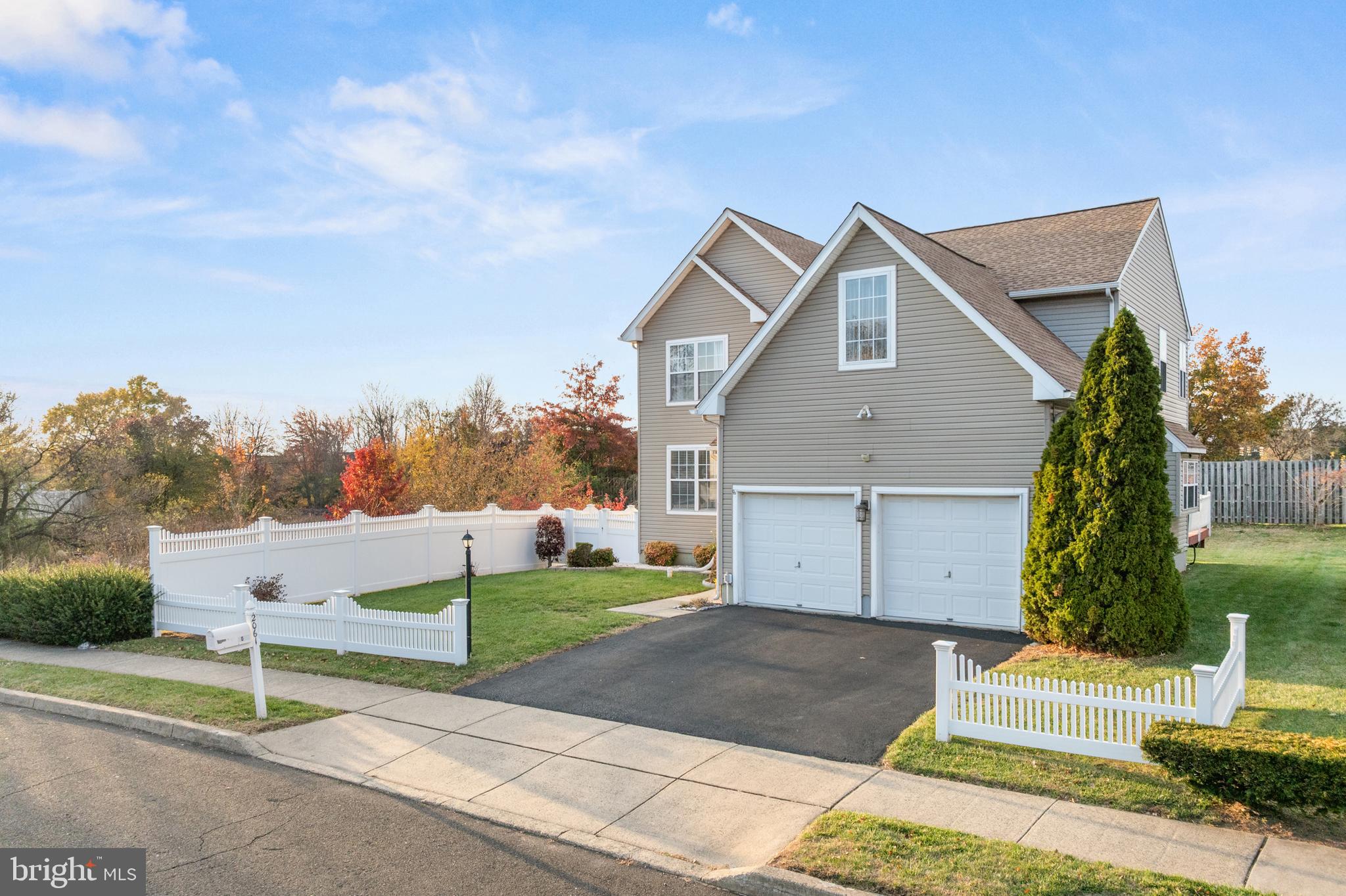 OLDE VILLAGE - Residential