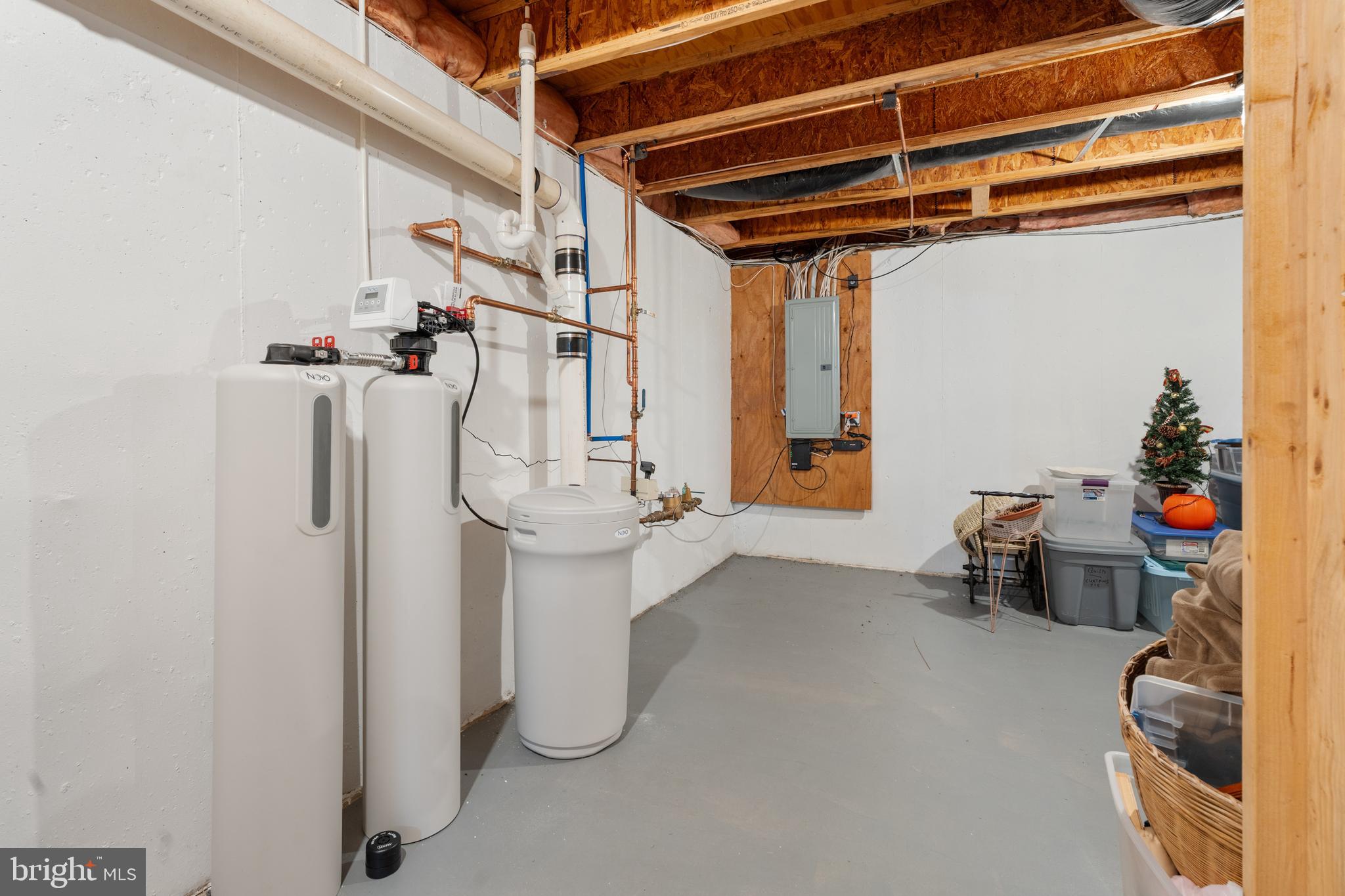 OLDE VILLAGE - Residential