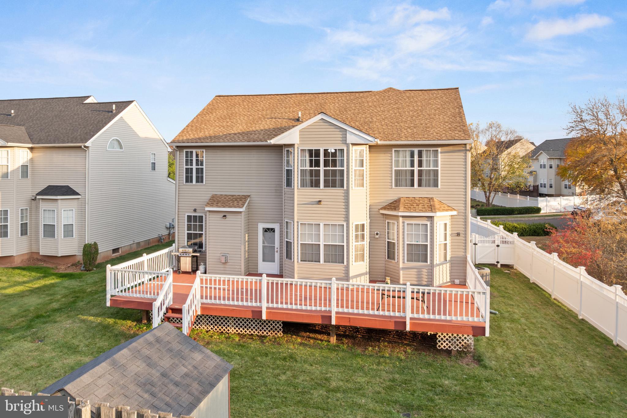 OLDE VILLAGE - Residential