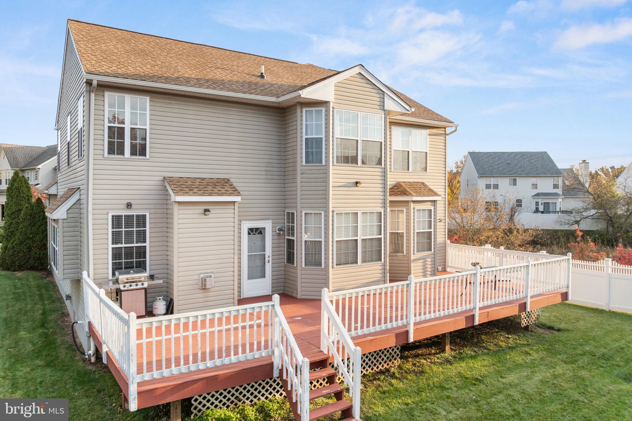 OLDE VILLAGE - Residential