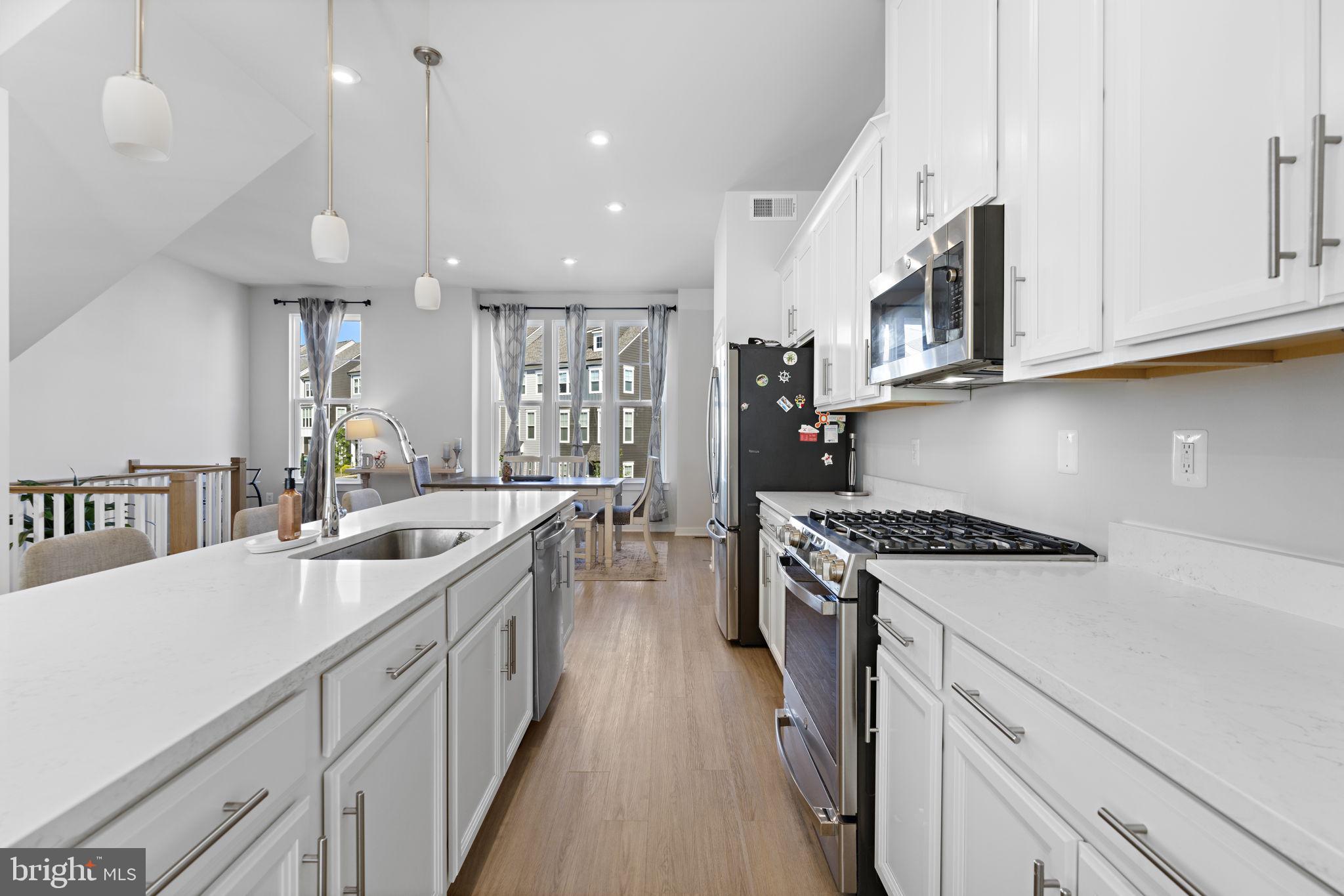 POTOMAC SHORES - Residential