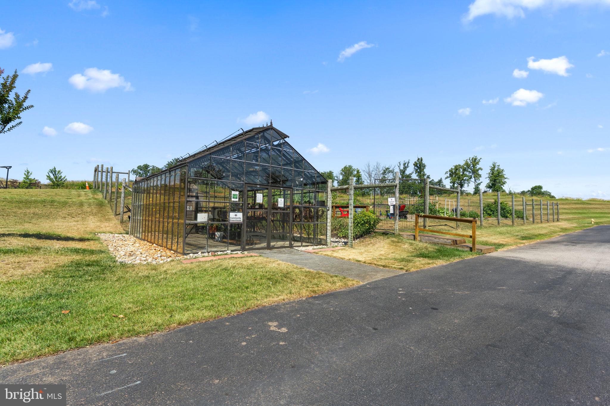 POTOMAC SHORES - Residential