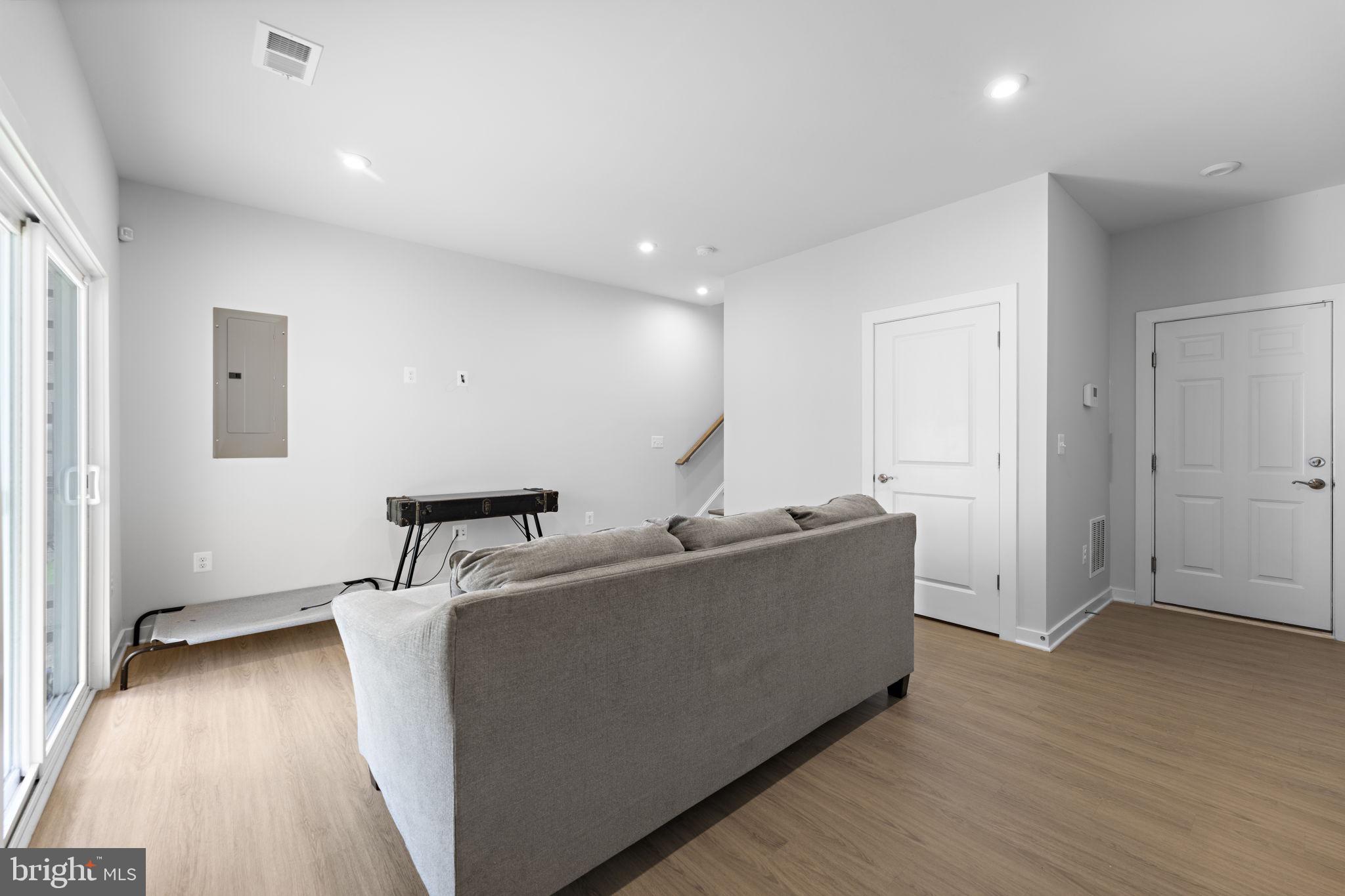 POTOMAC SHORES - Residential