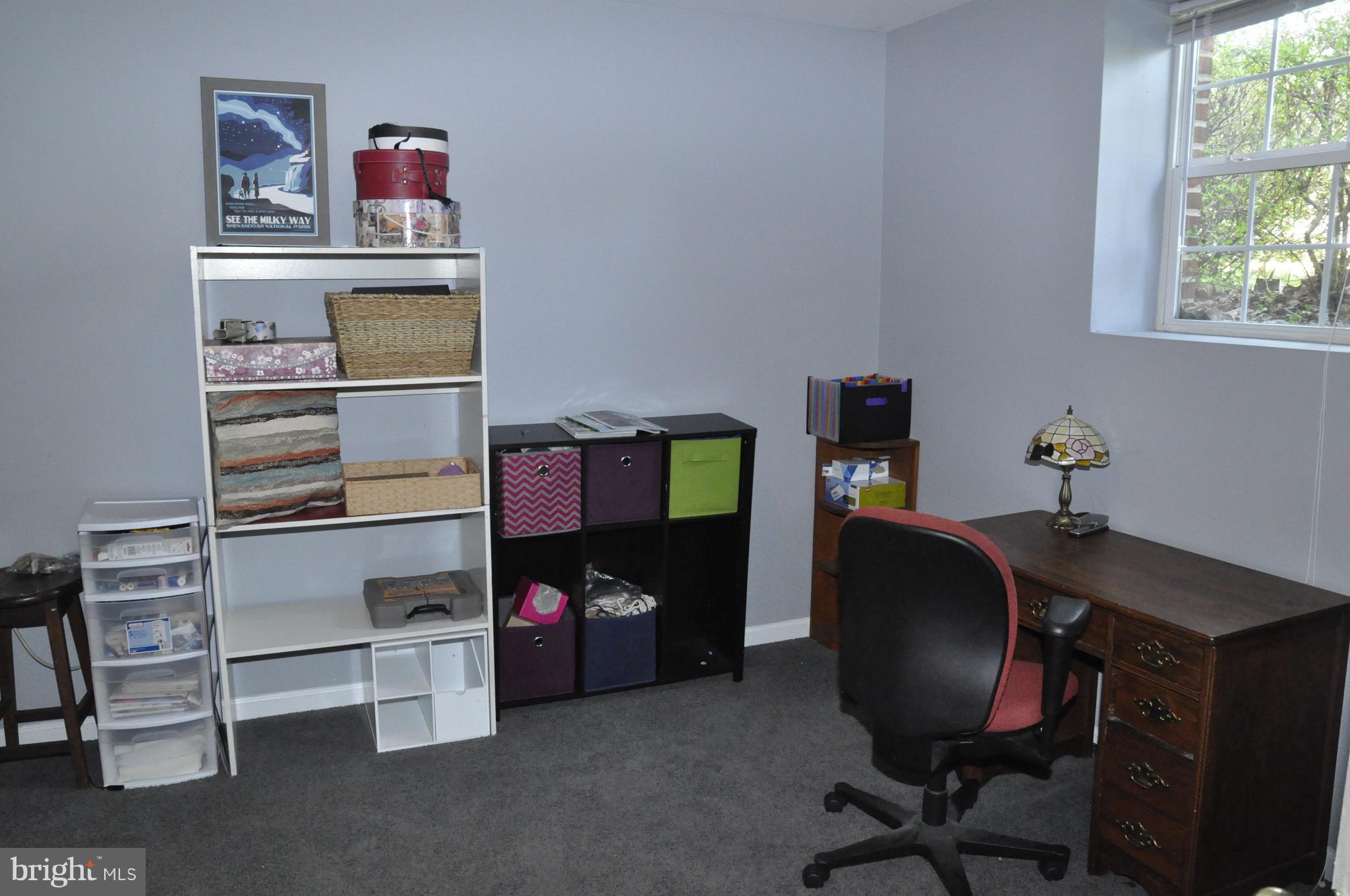 ROUND HILL - Residential