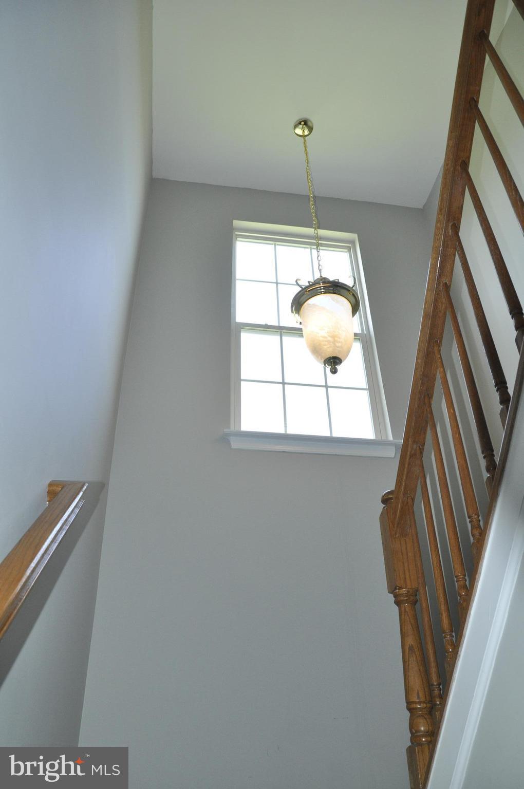 ROUND HILL - Residential