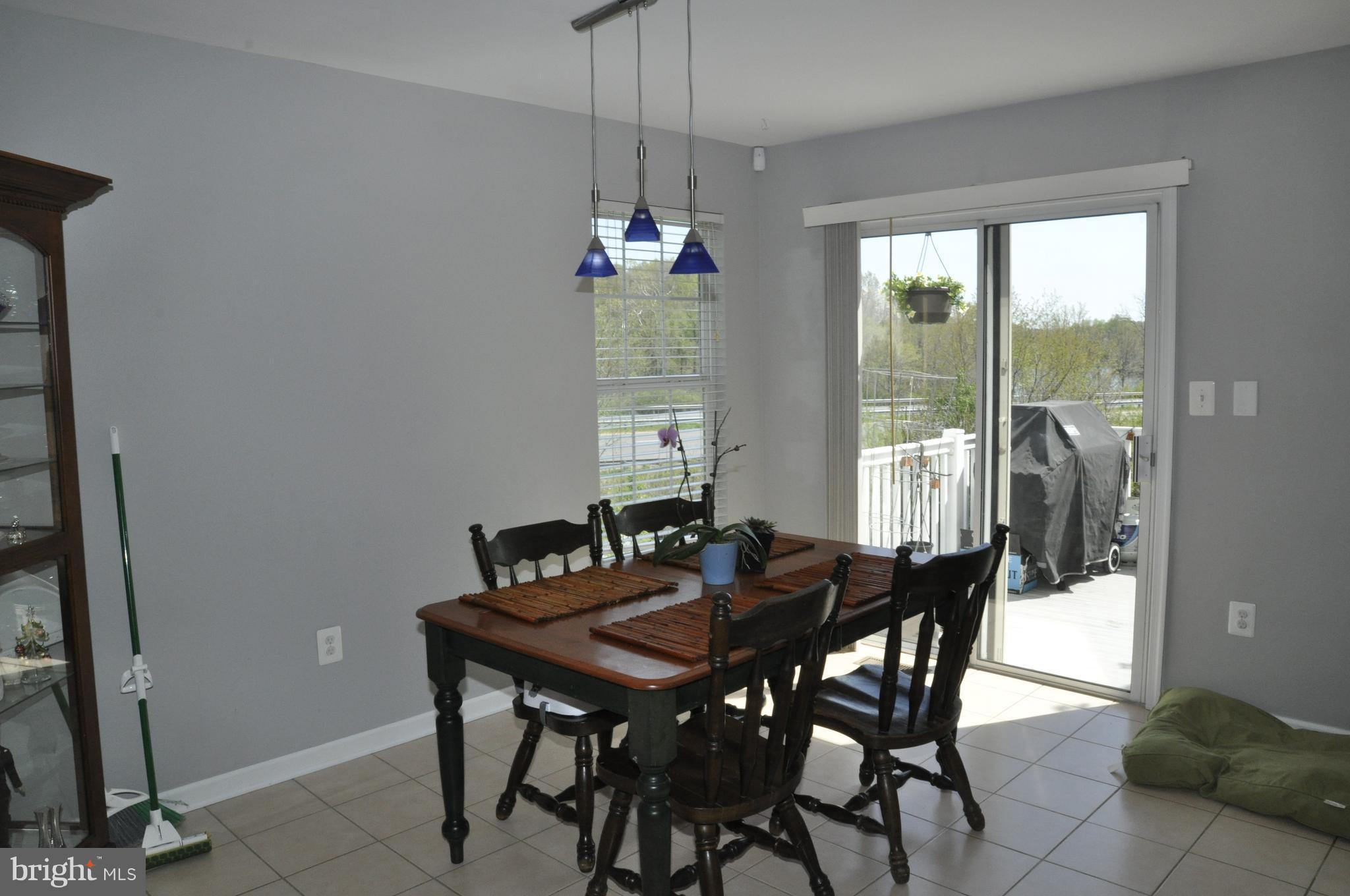 ROUND HILL - Residential