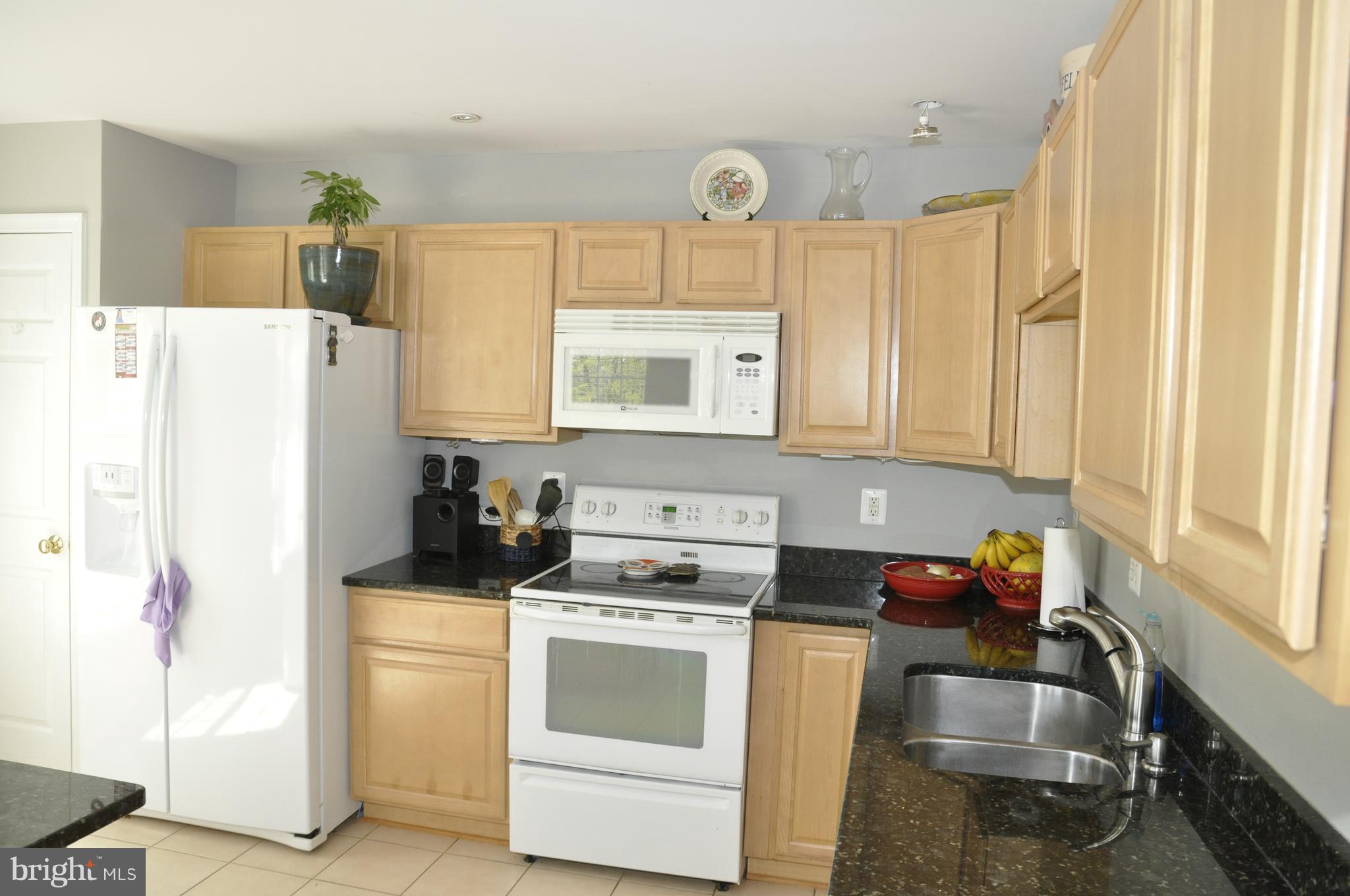 ROUND HILL - Residential