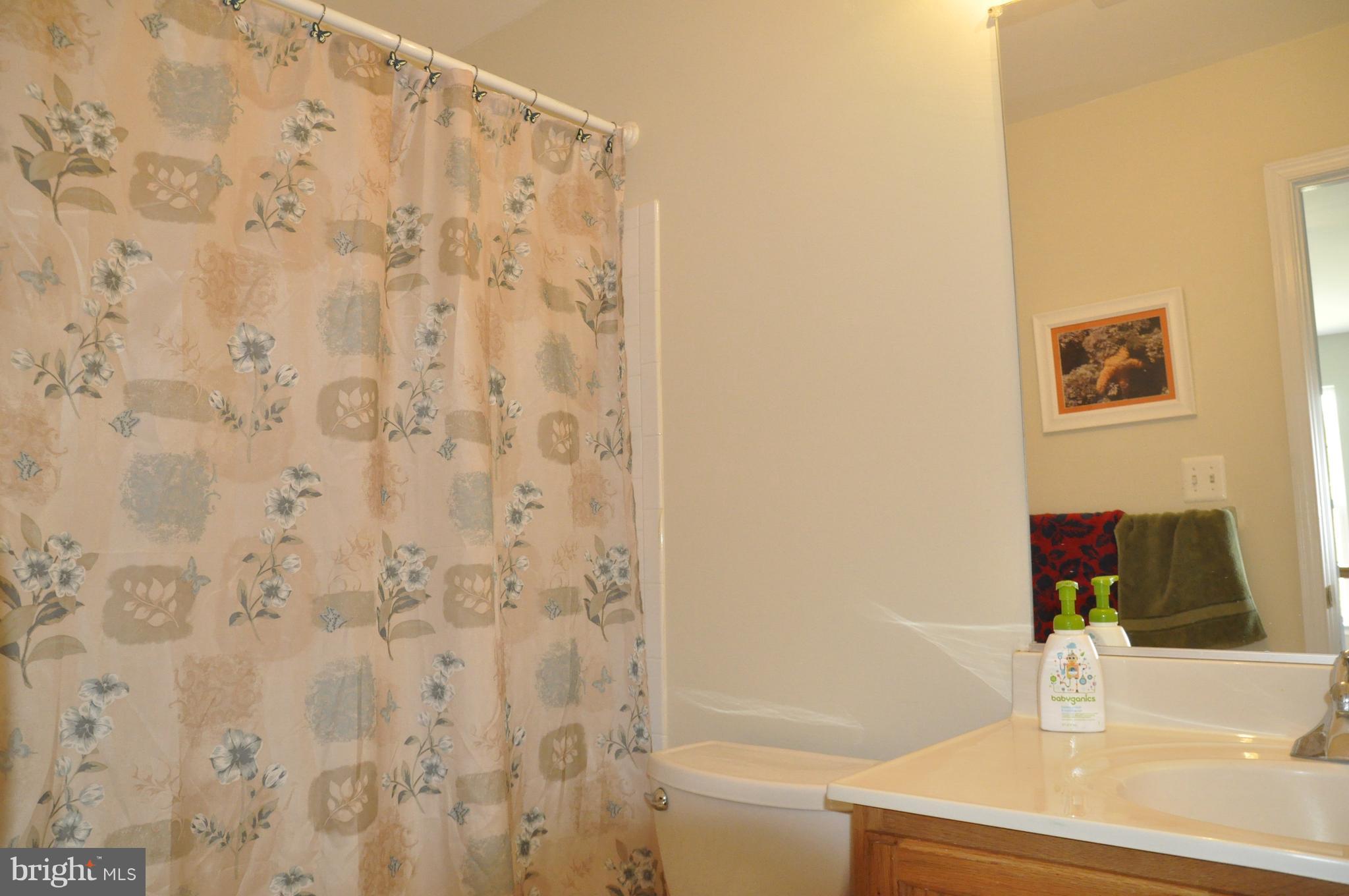 ROUND HILL - Residential