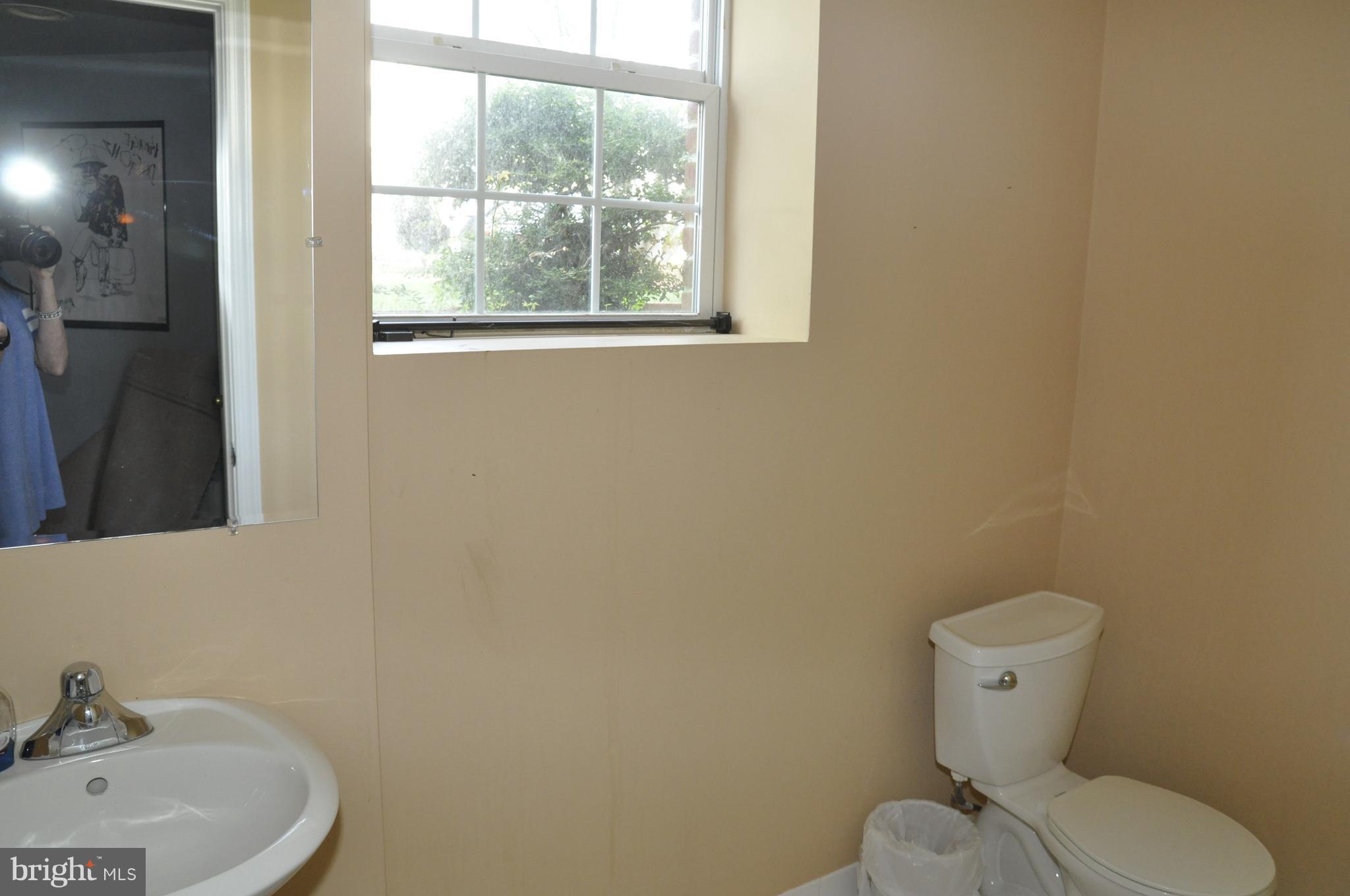 ROUND HILL - Residential