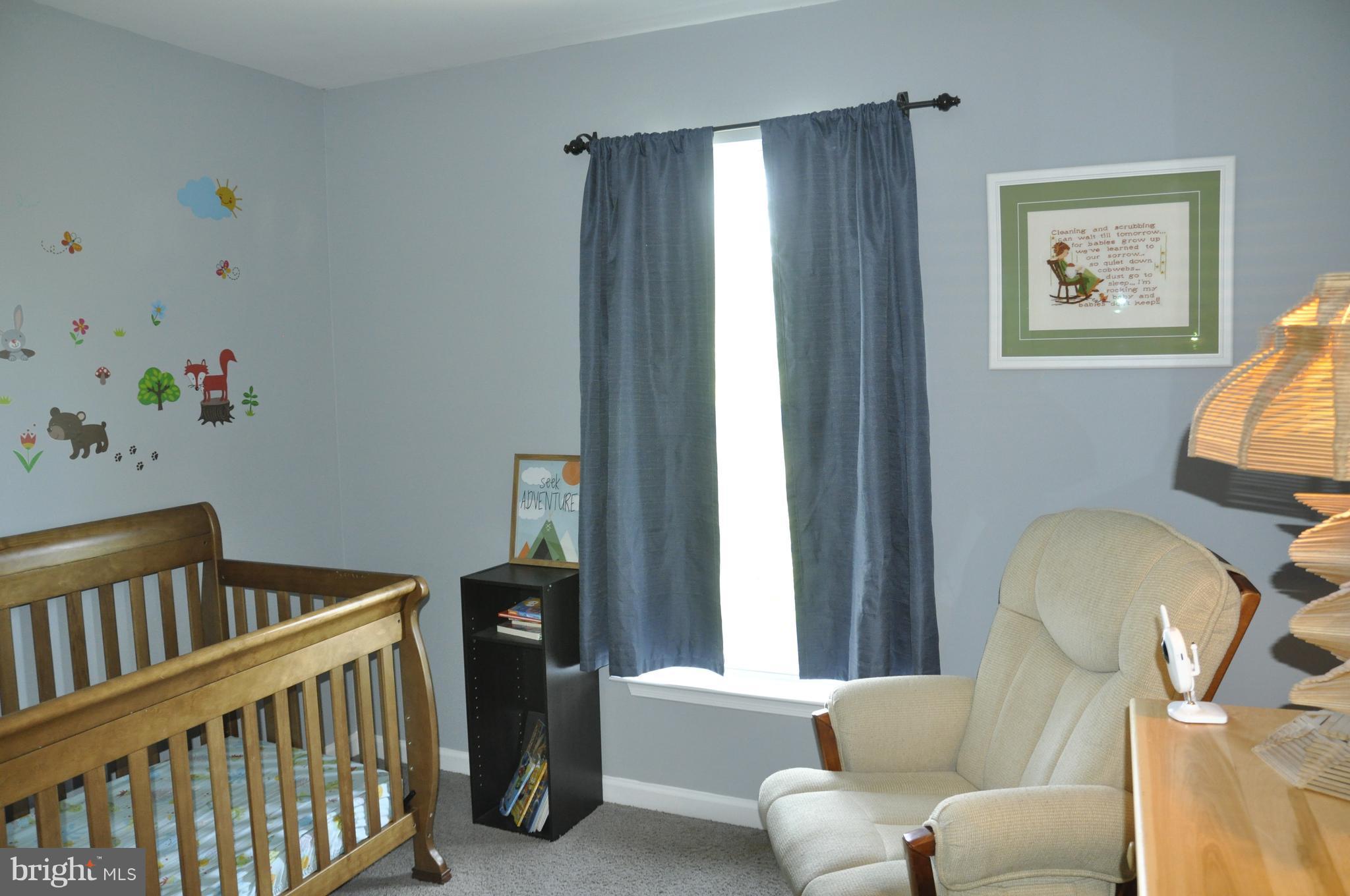 ROUND HILL - Residential