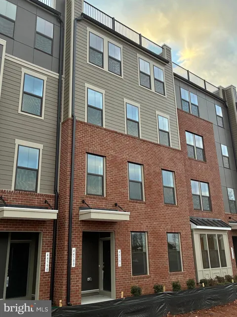 44586 Strabane Terrace, Ashburn, VA MLS: VALO2114454