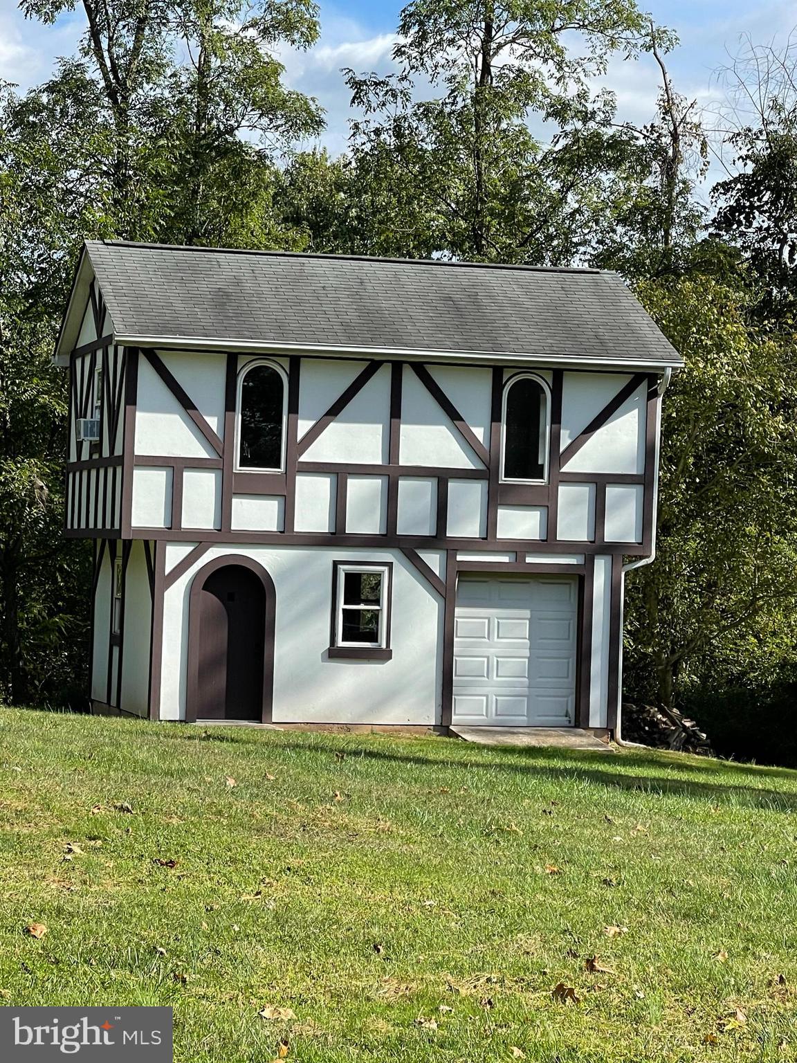 WEST FRIENDSHIP - Land