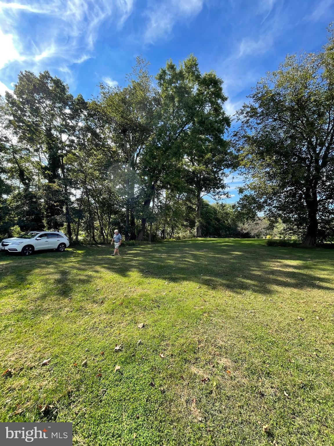 WEST FRIENDSHIP - Land