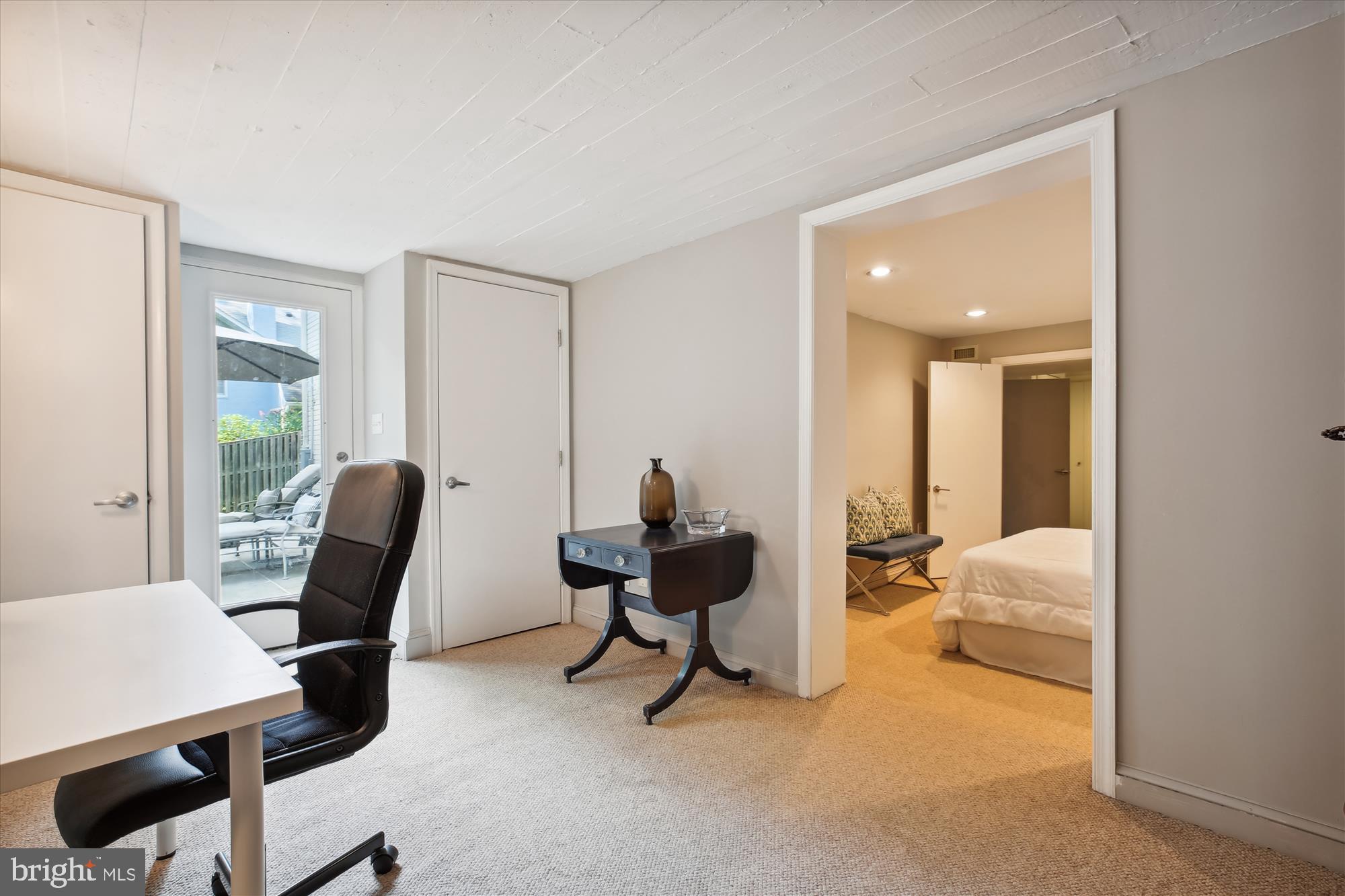 KENWOOD PARK - Residential Lease