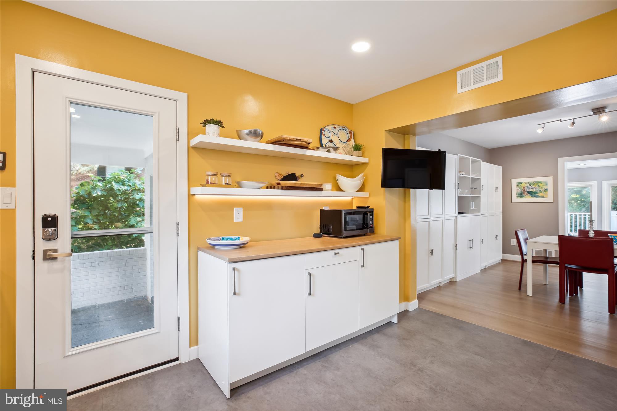 KENWOOD PARK - Residential Lease