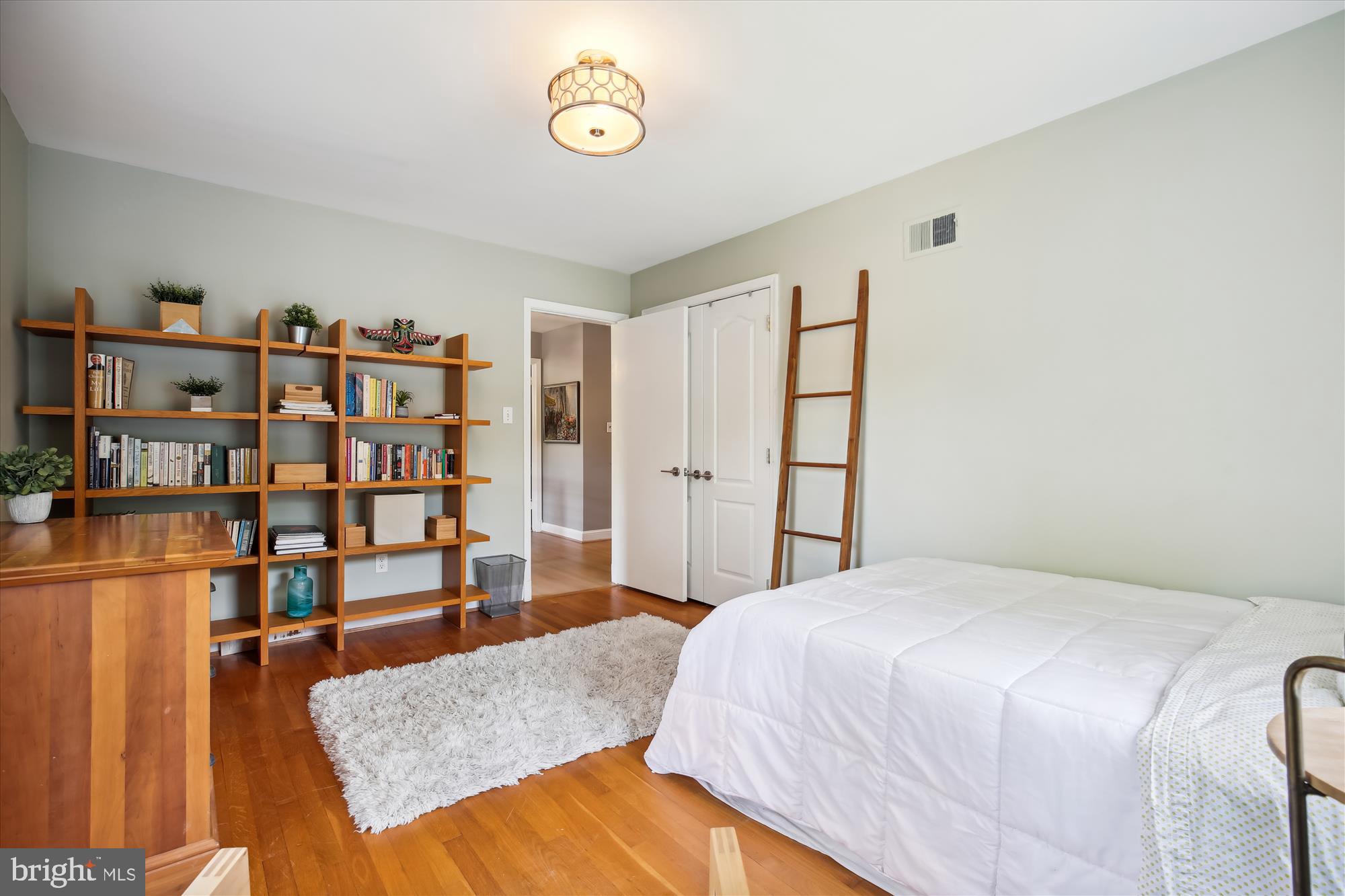 KENWOOD PARK - Residential Lease