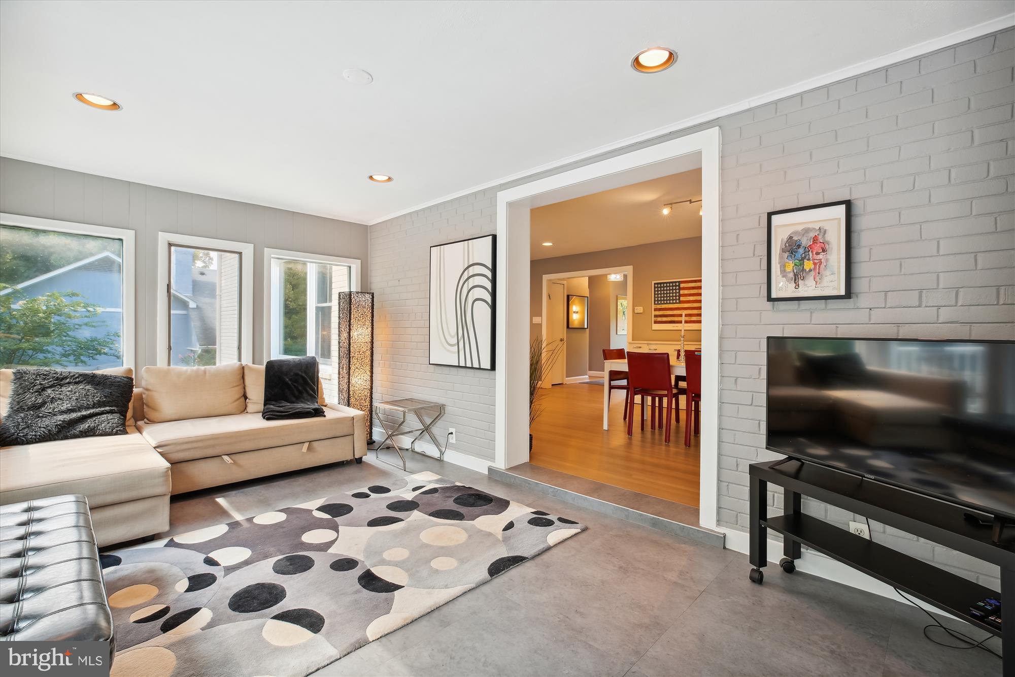 KENWOOD PARK - Residential Lease