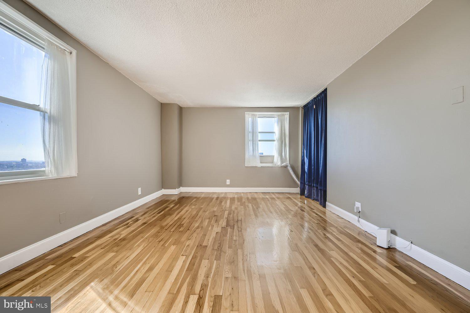 MOUNT VERNON PLACE HISTORIC DISTRICT - Residential Lease