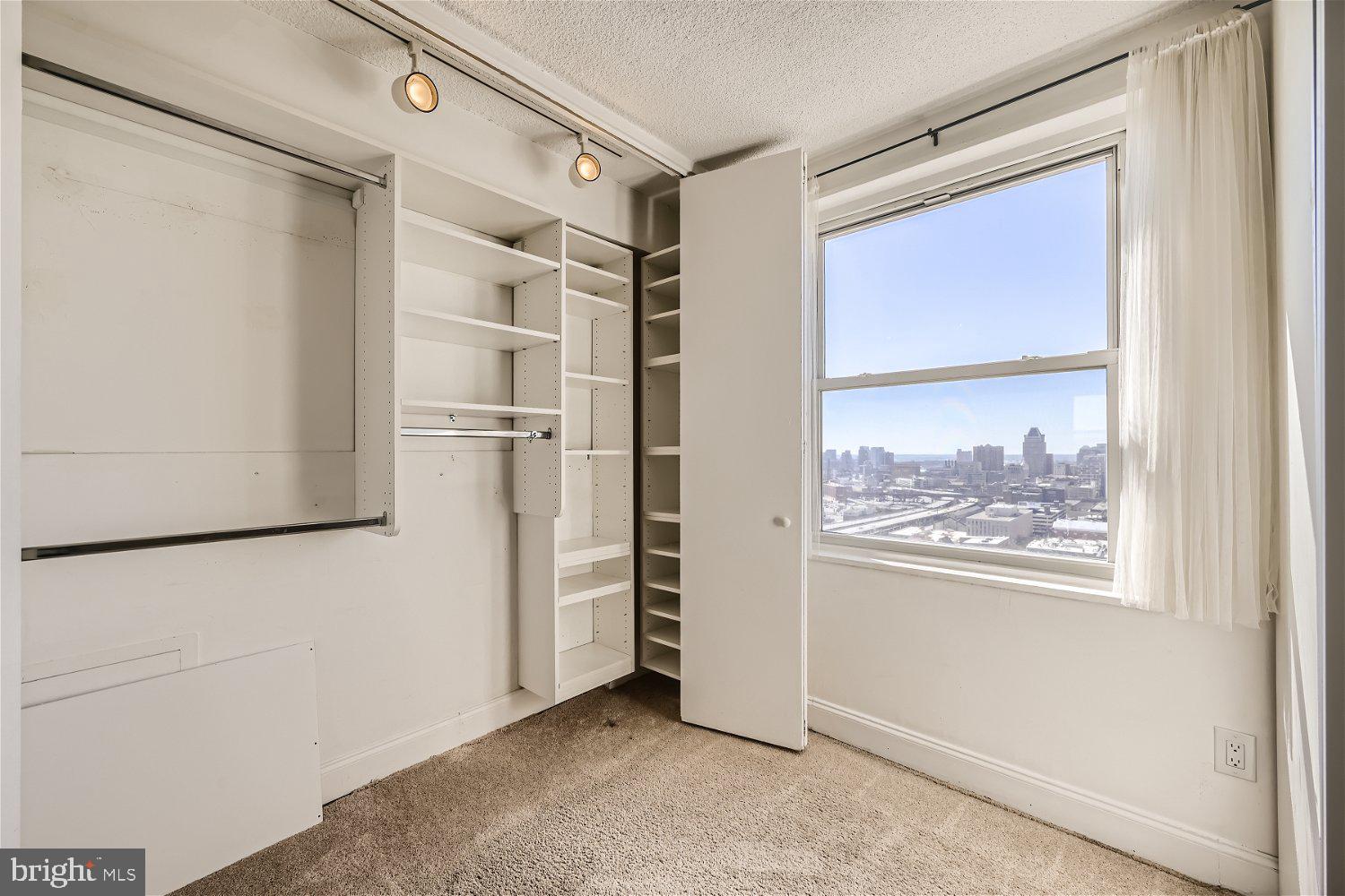 MOUNT VERNON PLACE HISTORIC DISTRICT - Residential Lease