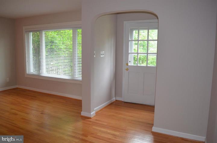 OAKWOOD KNOLLS - Residential Lease