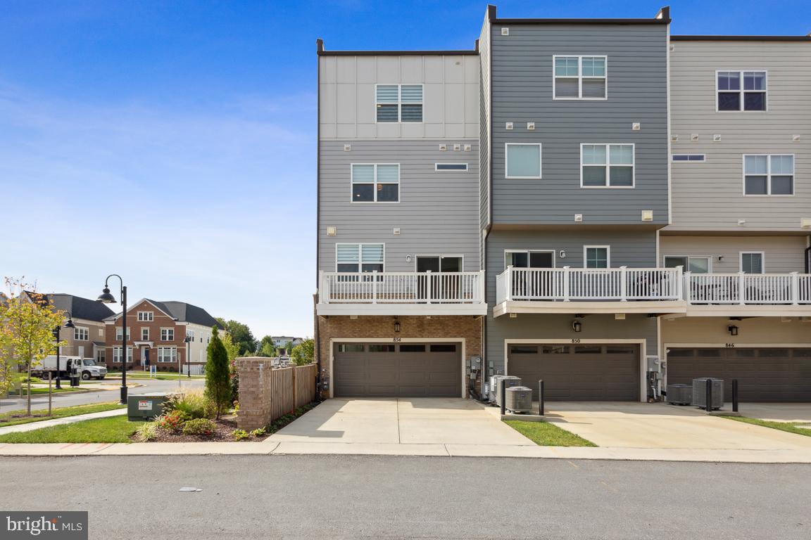 CROWN FARM - Residential Lease