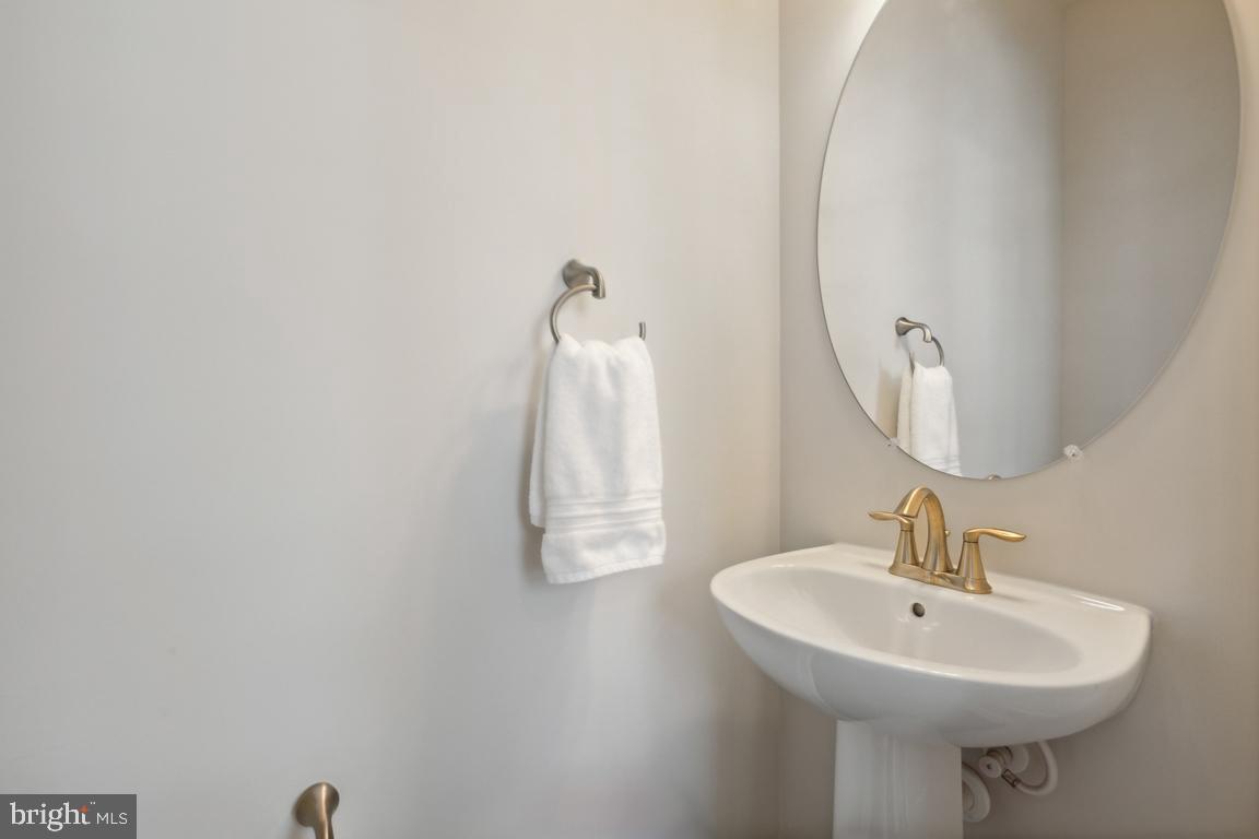 CROWN FARM - Residential Lease