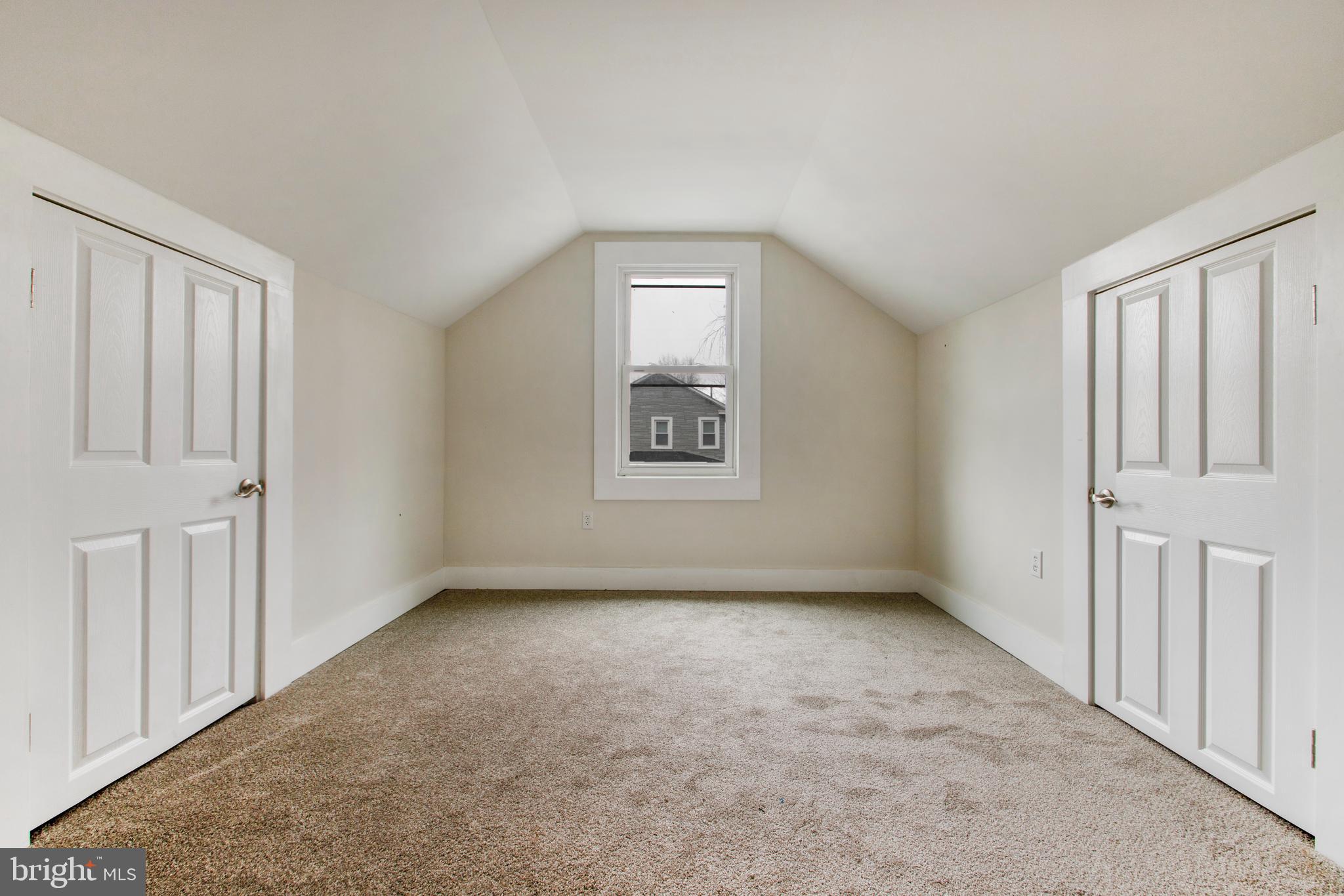 MOUNT WASHINGTON - Residential