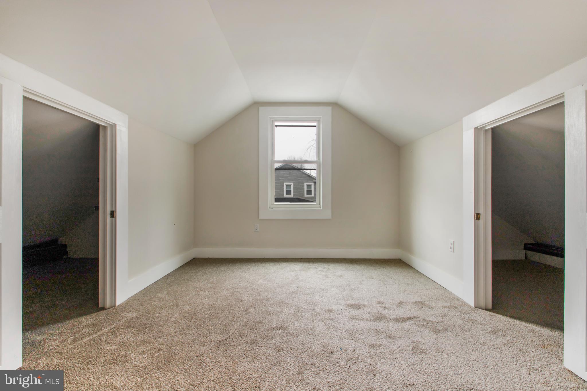 MOUNT WASHINGTON - Residential