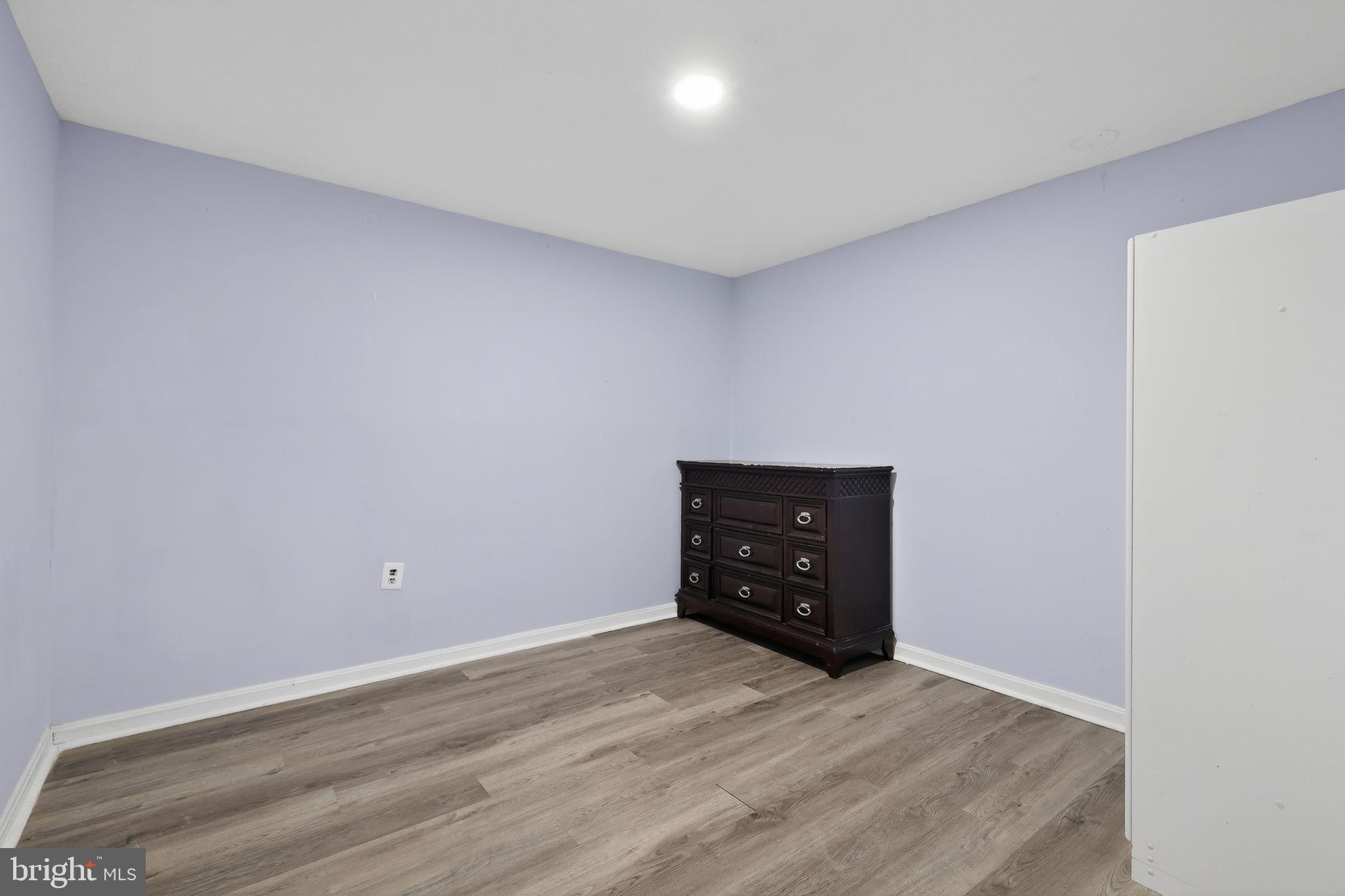 COLLEGE PARK - Residential