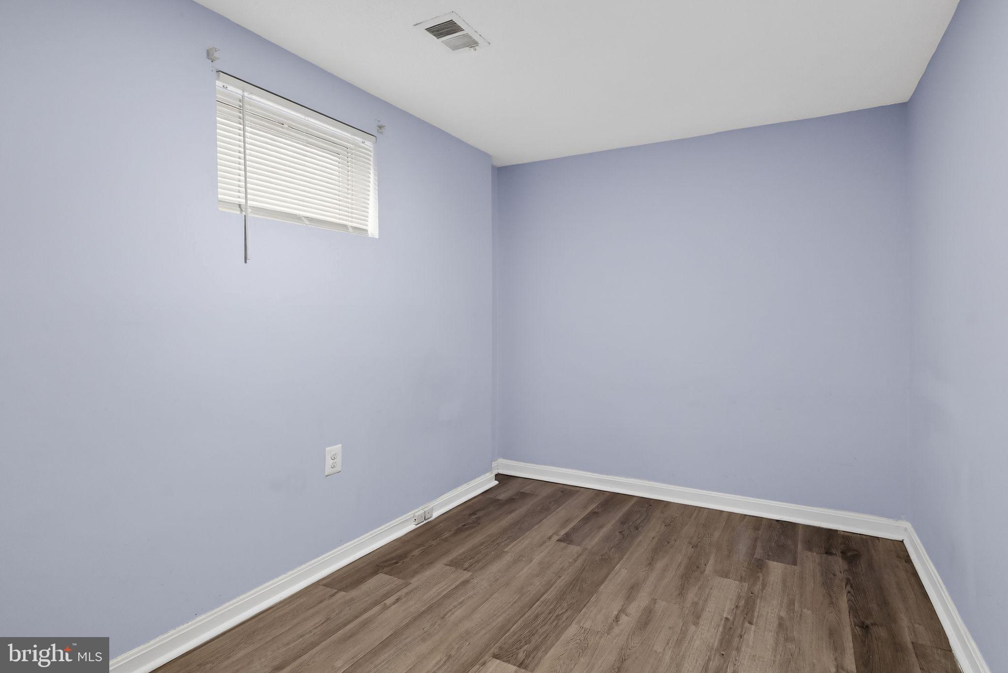 COLLEGE PARK - Residential