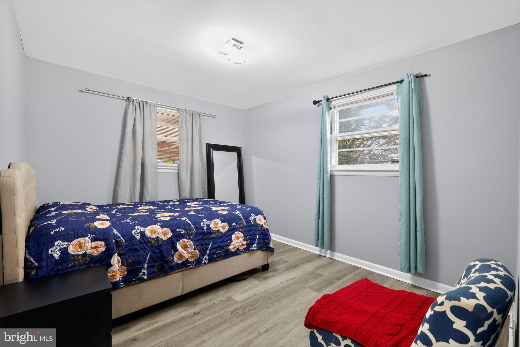 COLLEGE PARK - Residential