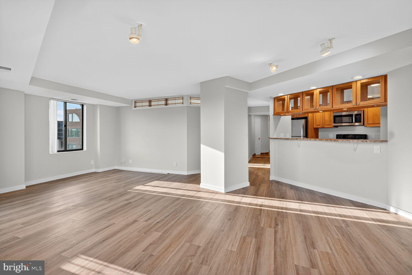 3 WASHINGTON CIRCLE NW 905