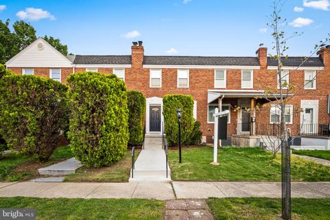 Photo of 1817 Dunmere Road, BALTIMORE, MD 21222 (MLS # MDBC2159412)